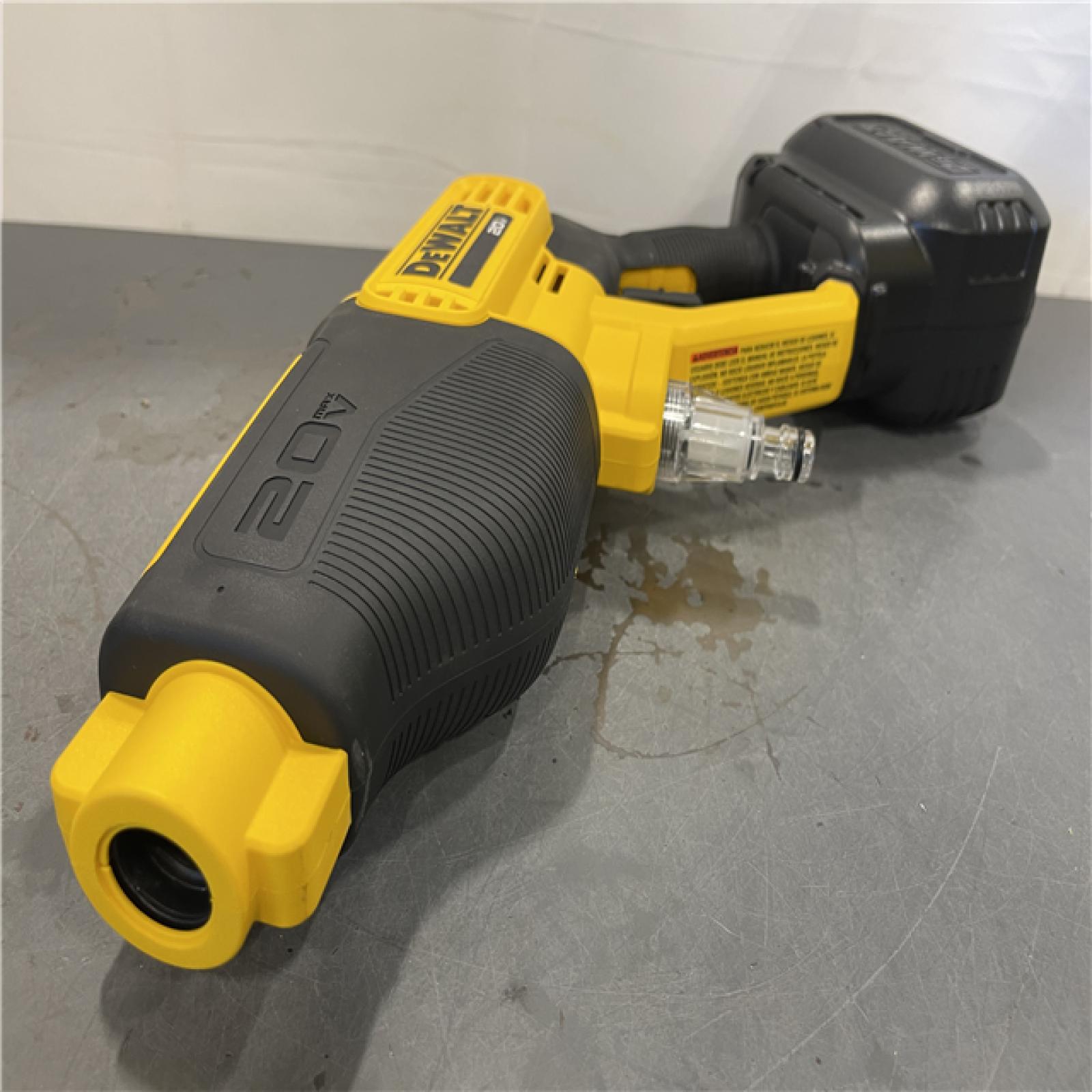 AS-IS - Dewalt 20V MAX 550 PSI 1.0 GPM Cold Water Cordless Battery Power Cleaner with 4 Nozzles