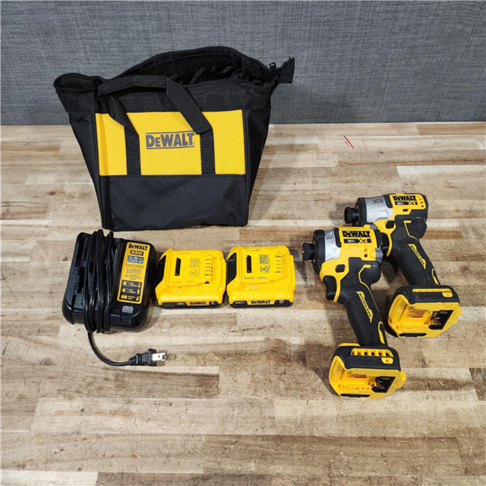 HOUSTON LOCATION - AS - IS DEWALT 2 TOOL COMBO KIT W/ (2) BATTERY & CHARGER