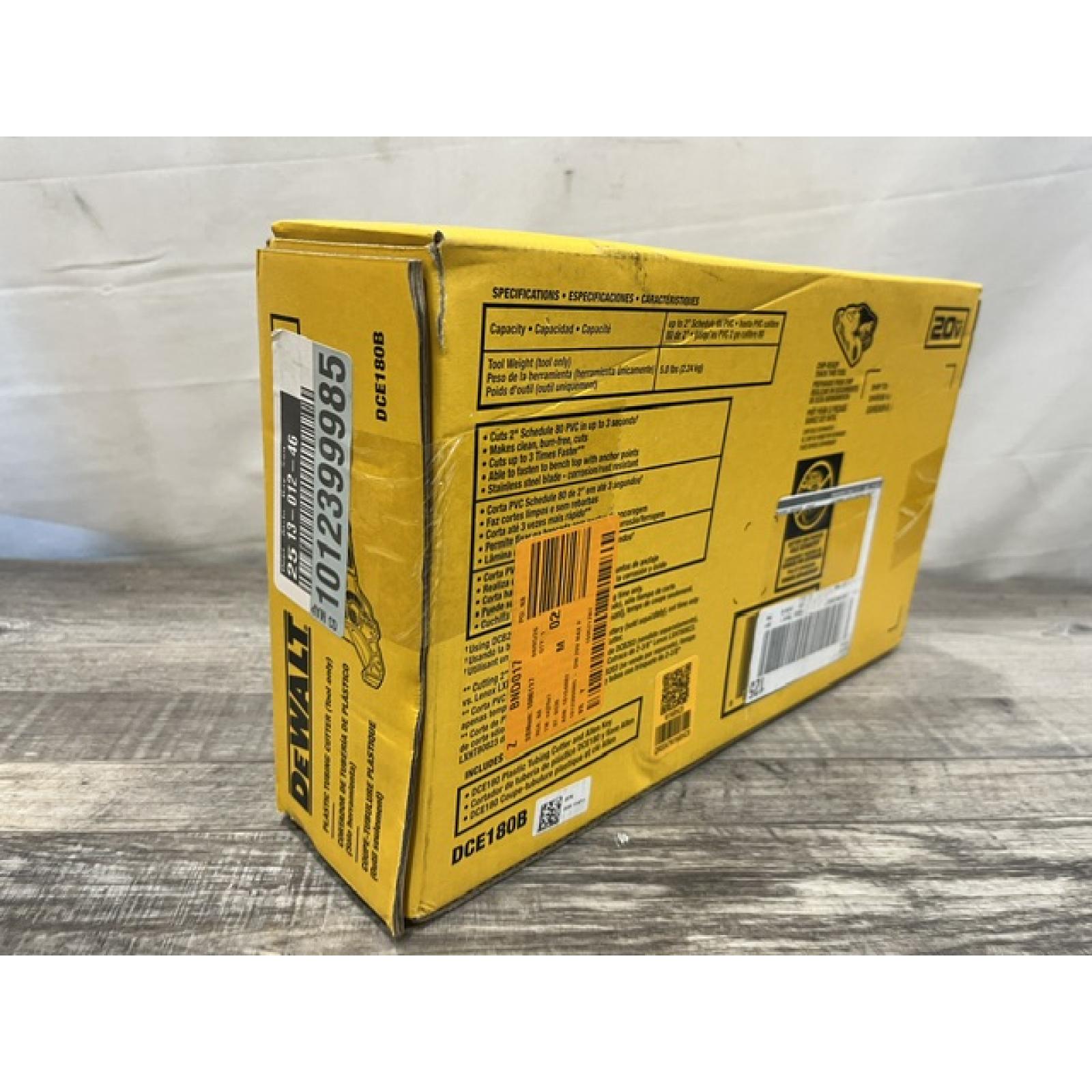 NEW - DEWALT 20V MAX Cordless Plastic Tubing Cutter (Tool Only)