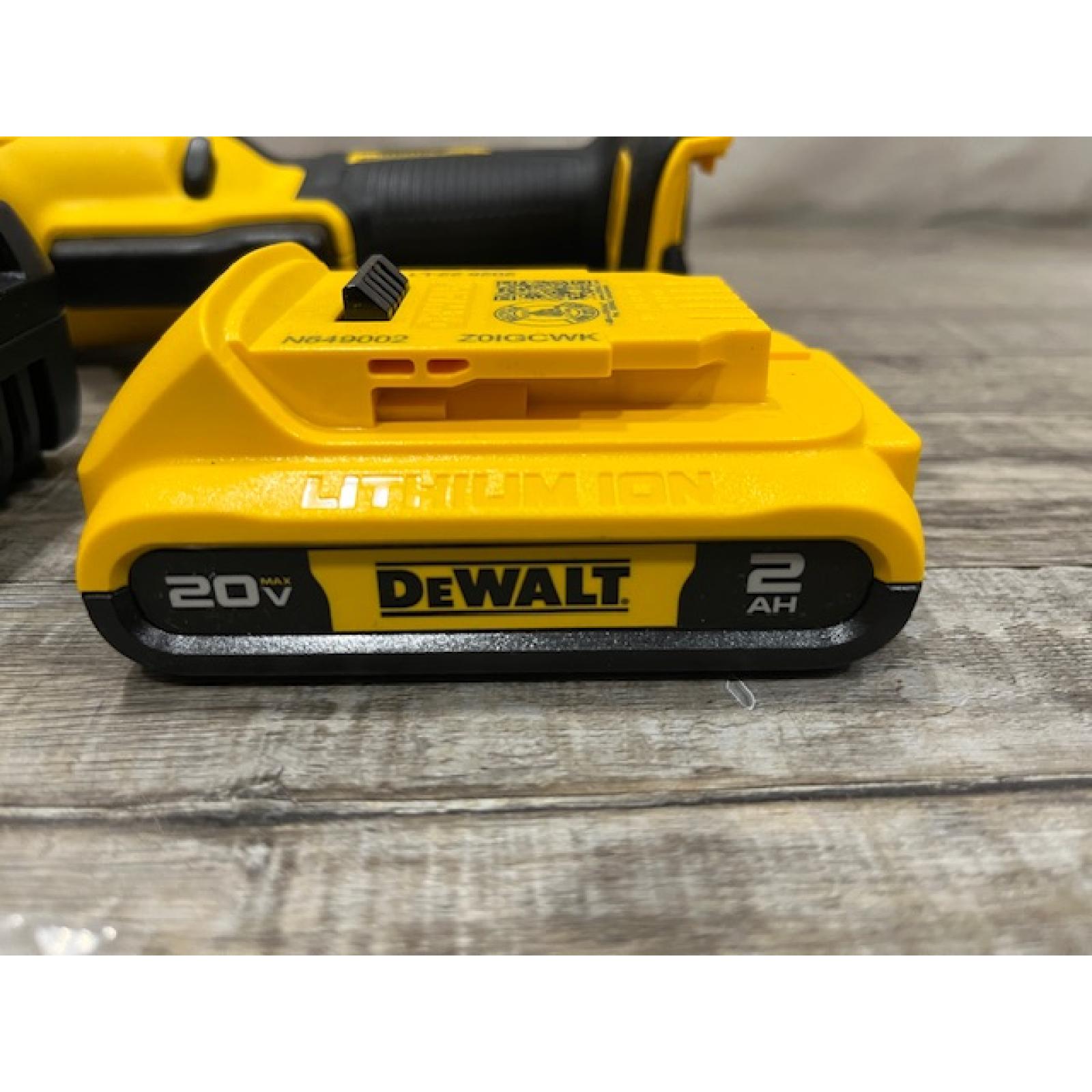 AS-IS DEWALT ATOMIC 20V MAX Cordless Brushless Oscillating Multi Tool Kit