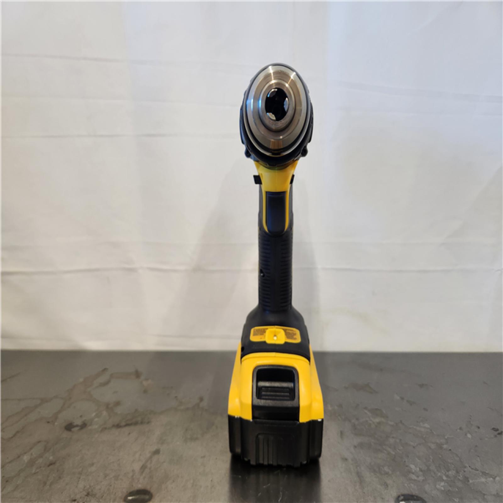 AS-IS- DEWALT ATOMIC 20V Lithium-Ion Cordless 1/2 in. Hammer Drill Kit