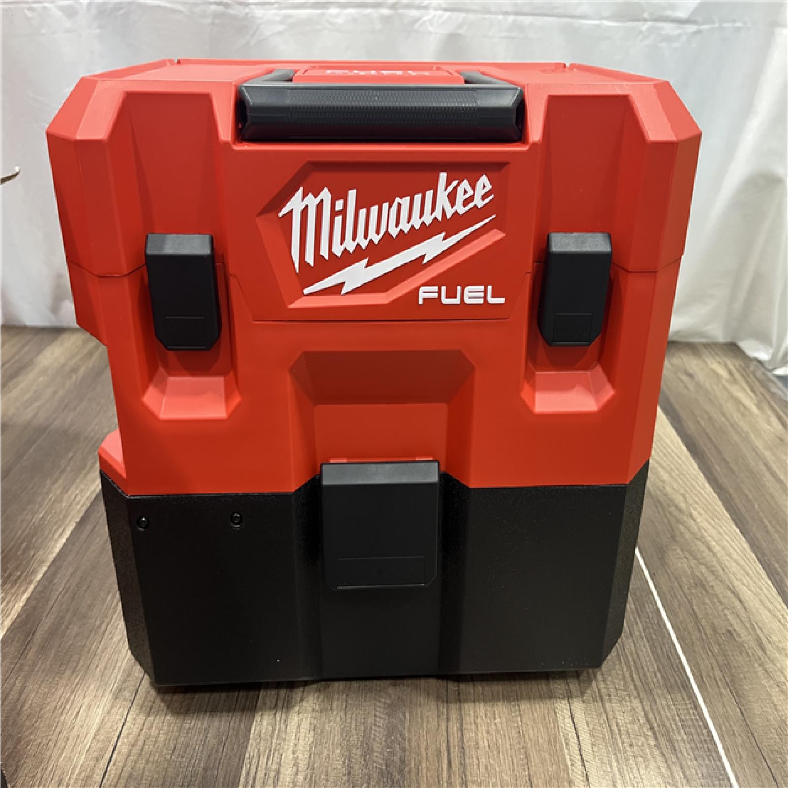 GOOD Milwaukee M12 Cordless Shop Vacuum - Tool Only