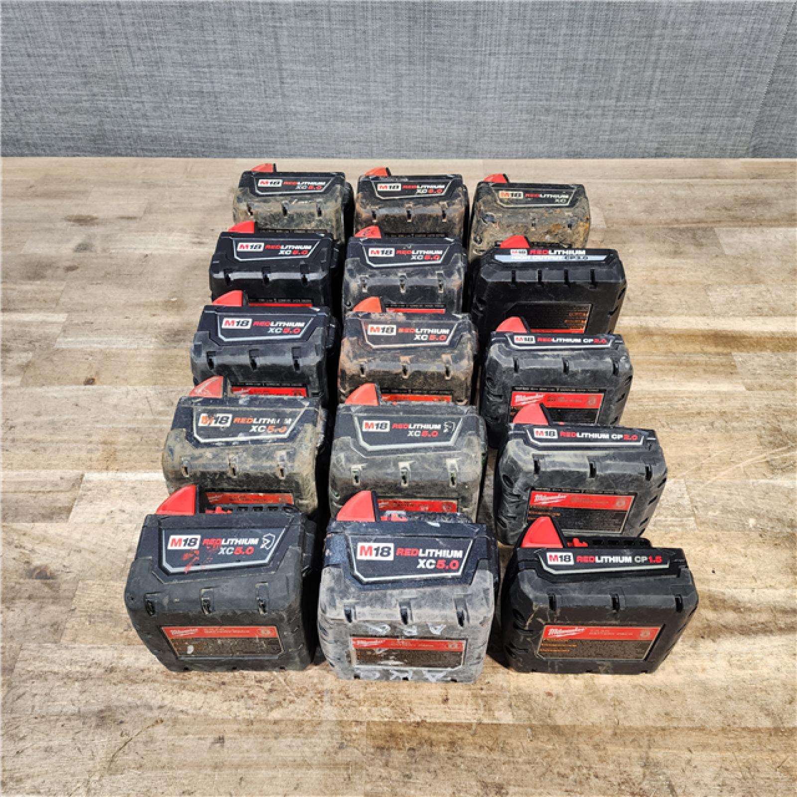 HOUSTON LOCATION - AS-IS MILWAUKEE BATTERY PACK QTY - 15