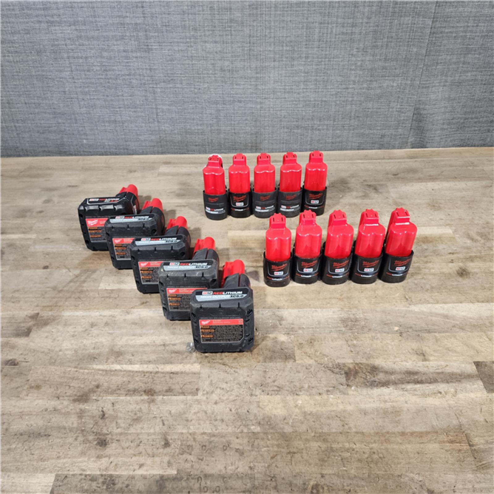 HOUSTON LOCATION - AS-IS MILWAUKEE BATTERY PACK QTY - 15