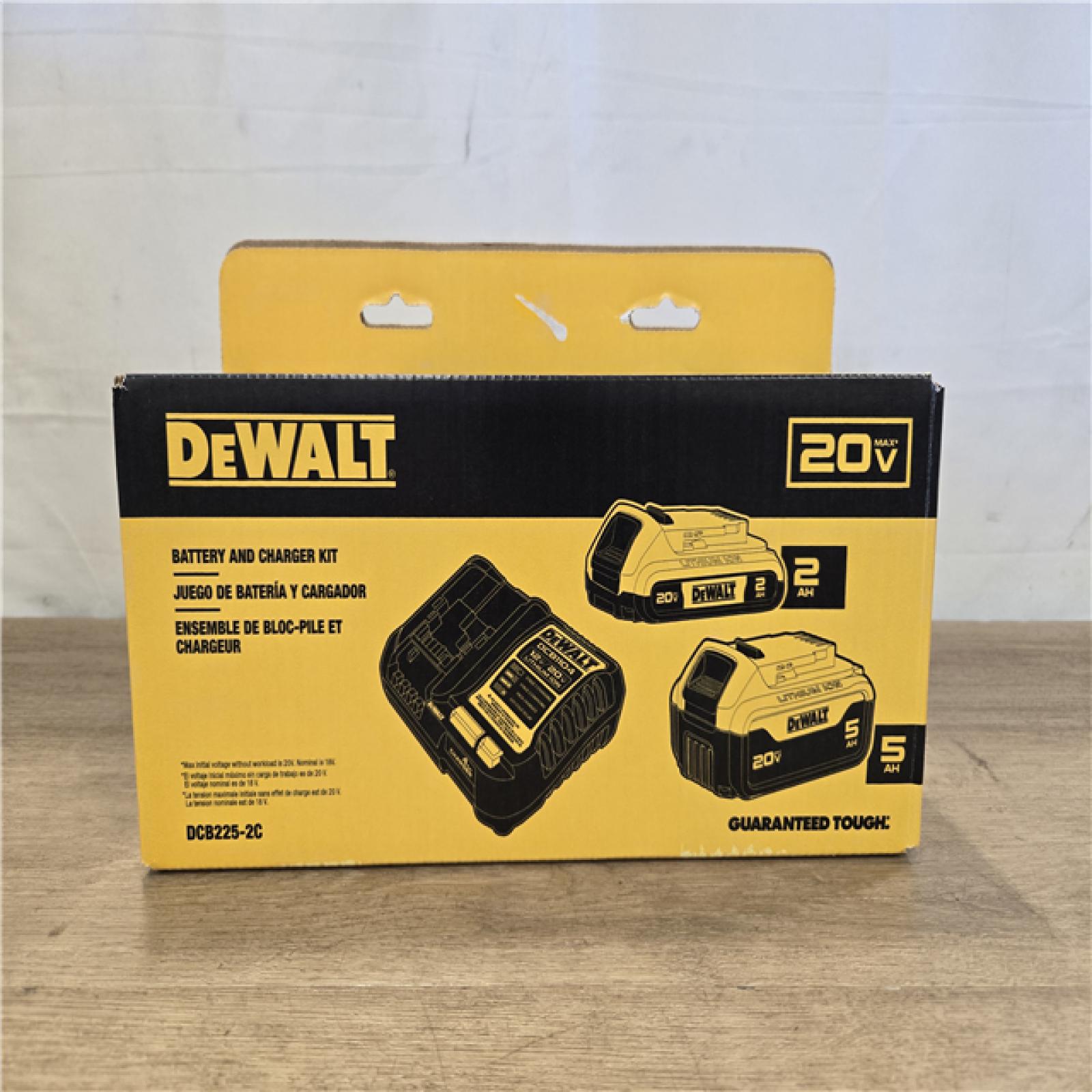 NEW!- DEWALT 20V MAX Lithium-Ion Battery Kit