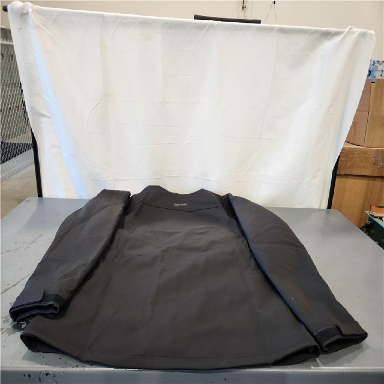 AS-IS- Milwaukee Men's M12 Heated TOUGHSHELL Jacket