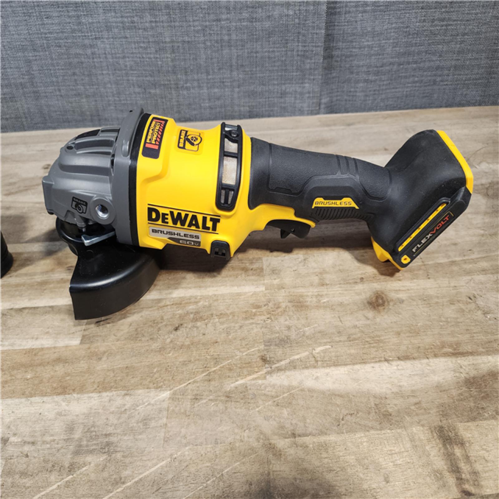 HOUSTON LOCATION - AS-IS DeWalt FLEXVOLT 60V Cordless 4-1/2 to 6 in. Grinder Kit (Battery & Charger)