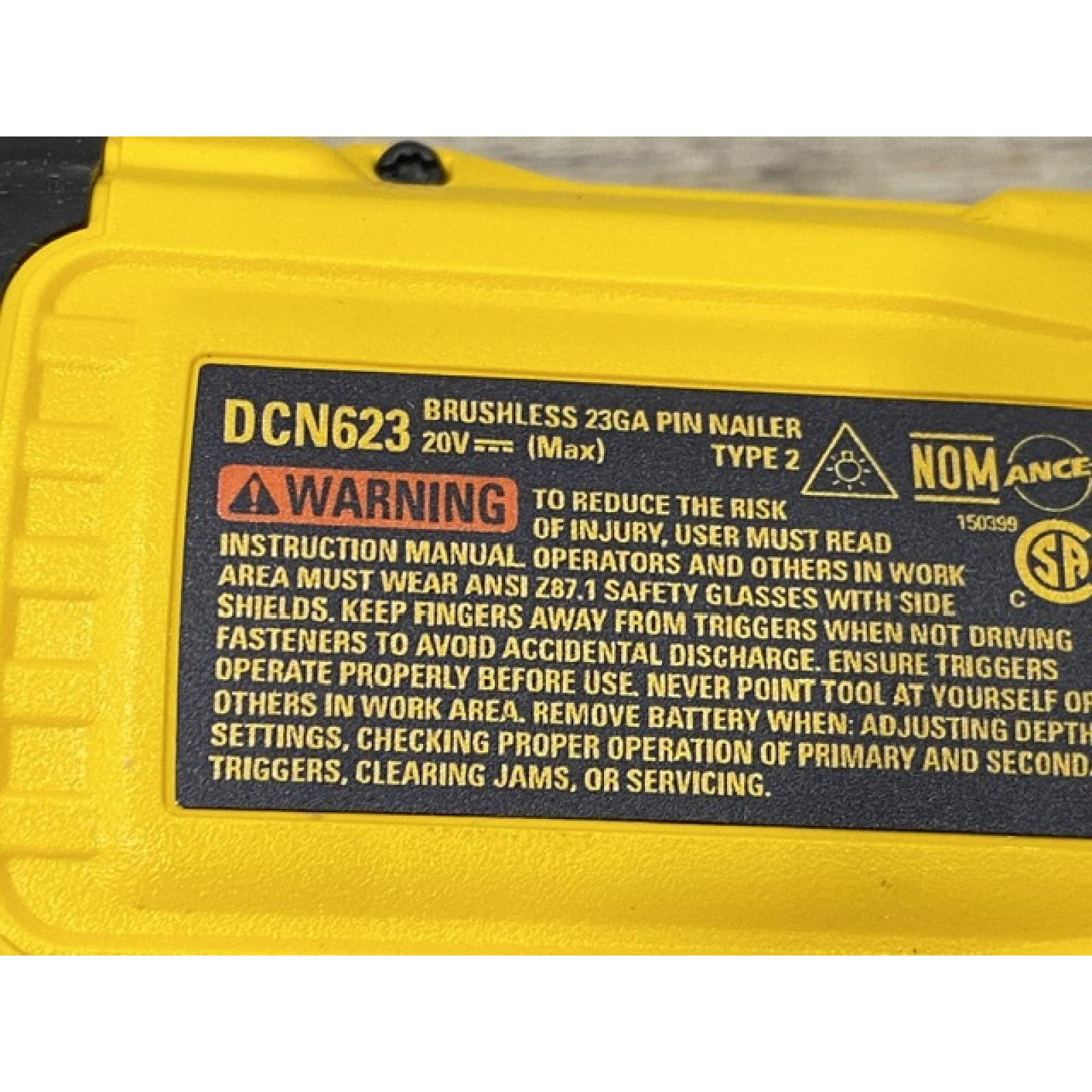 AS-IS DEWALT ATOMIC 20V MAX Lithium Ion Cordless 23 Gauge Pin Nailer Kit