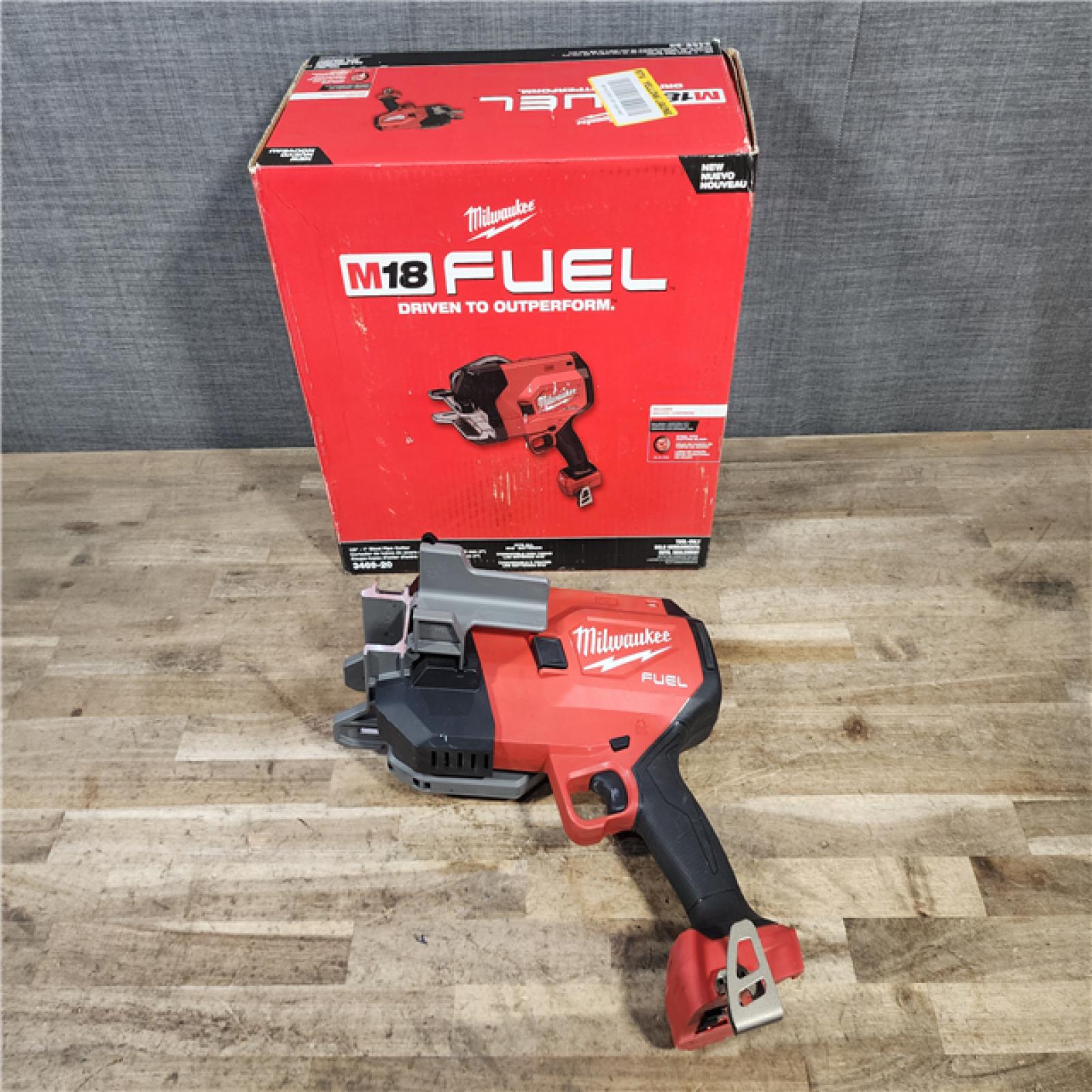 HOUSTON LOCATION - AS-IS MILWAUKEE 1/2 - 1 STEEL PIPE CUTTER
