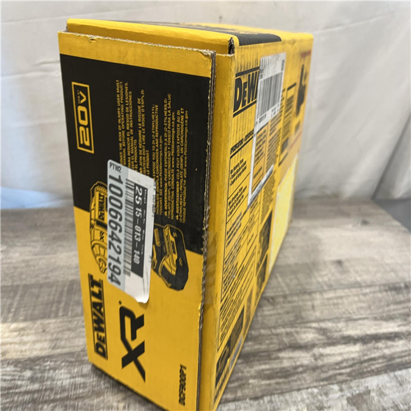 NEW - DEWALT 20V MAX Lithium-Ion Cordless 1/2 in. Impact Wrench Kit