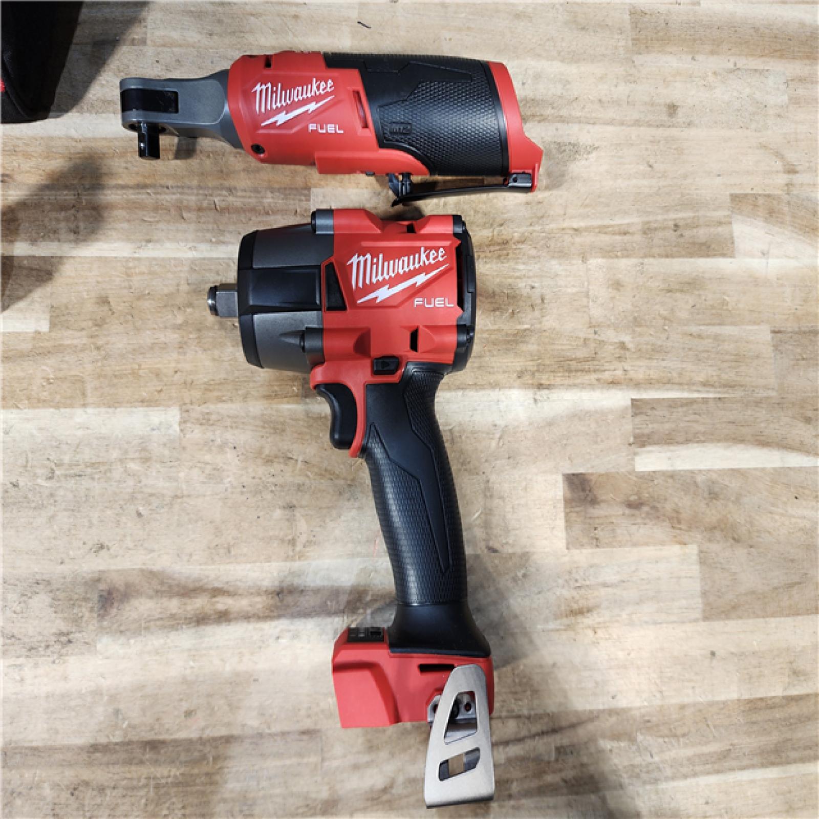 HOUSTON LOCATION - AS-IS (APPEARS LIKE NEW) Milwaukee FUEL 18V Cordless Mid Torque 1/2 in. Impact Wrench w/ M12 FUEL 3/8 in. Ratchet & Battery/Charger Combo Kit