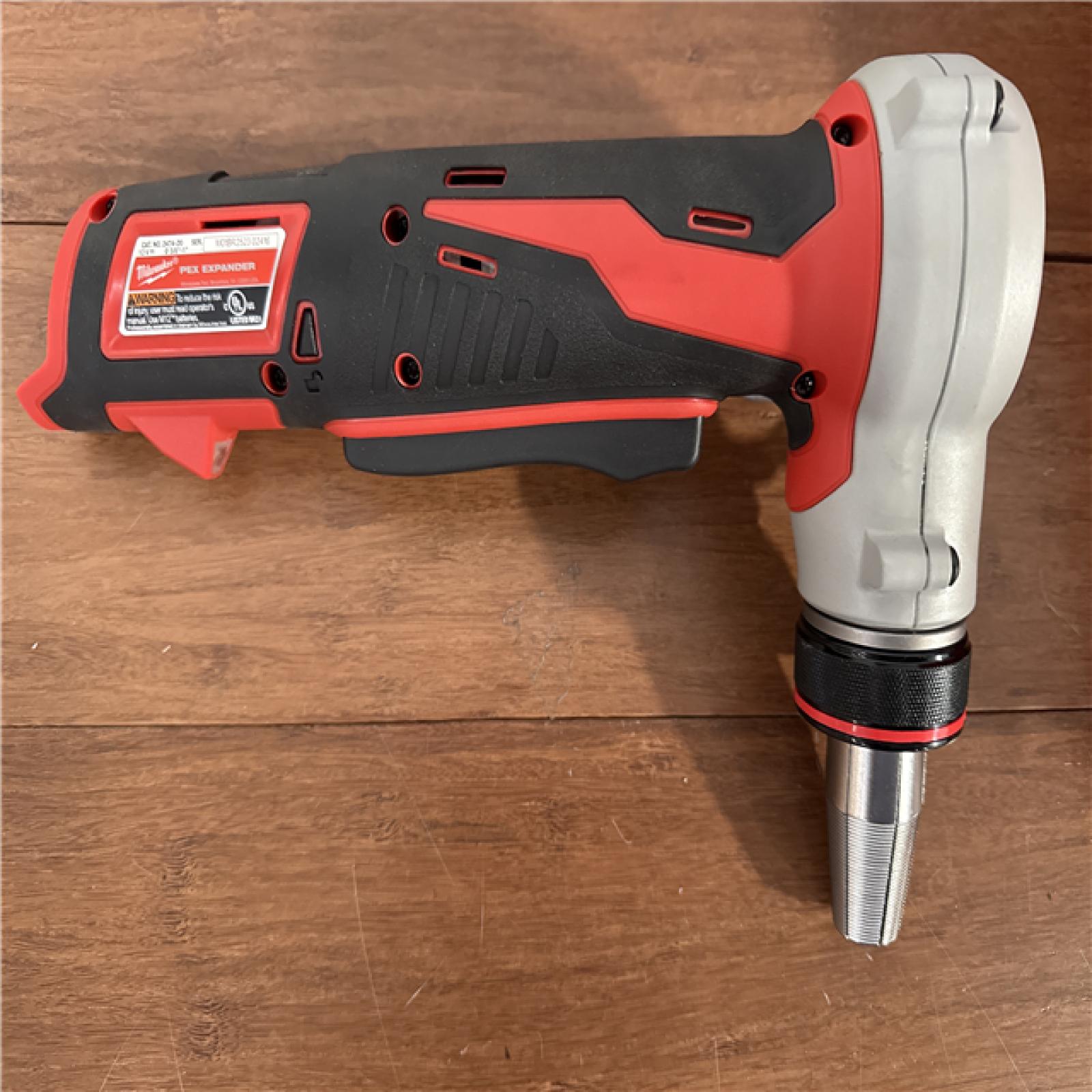 California AS-IS Milwaukee M12 PEX Expander Kit  Includes (2) Batteries  Charger and Hard Case