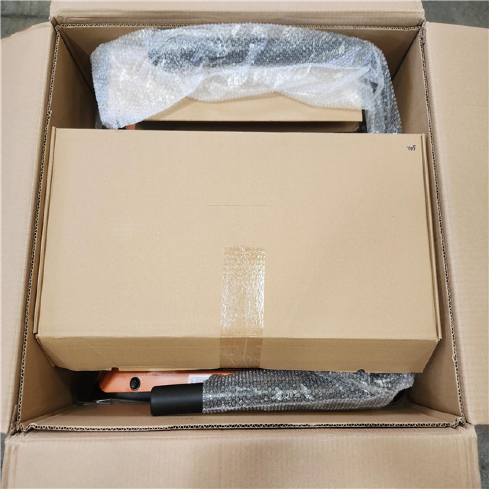 Phoenix NEW Generac 8125/6500-Watt Dual Fuel Portable Generator  Easy-To-Use Electric Start (SEALED)