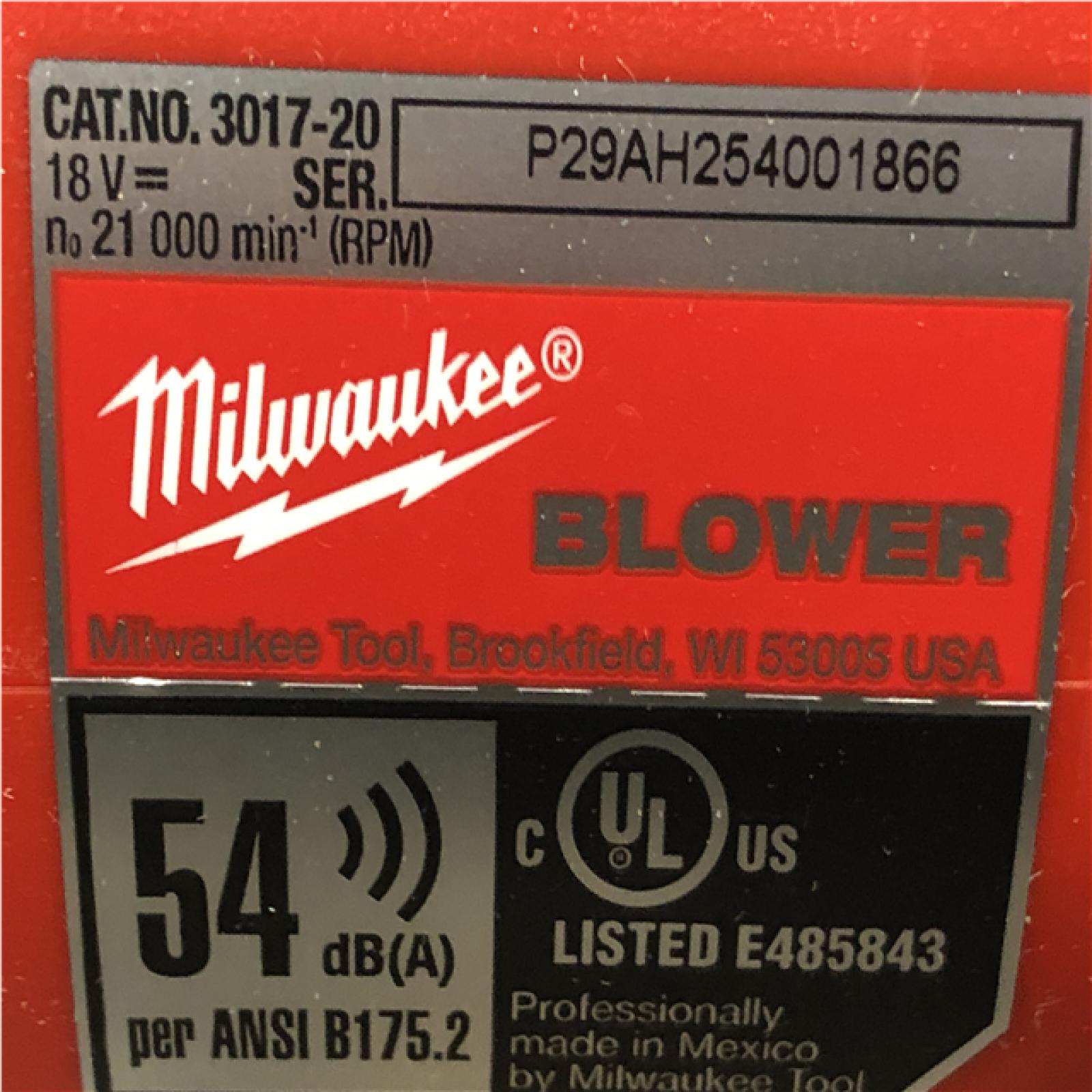 AS-IS Milwaukee FUEL 120 MPH 500 CFM 18V Brushless Cordless Battery Powered Leaf Blower Kit