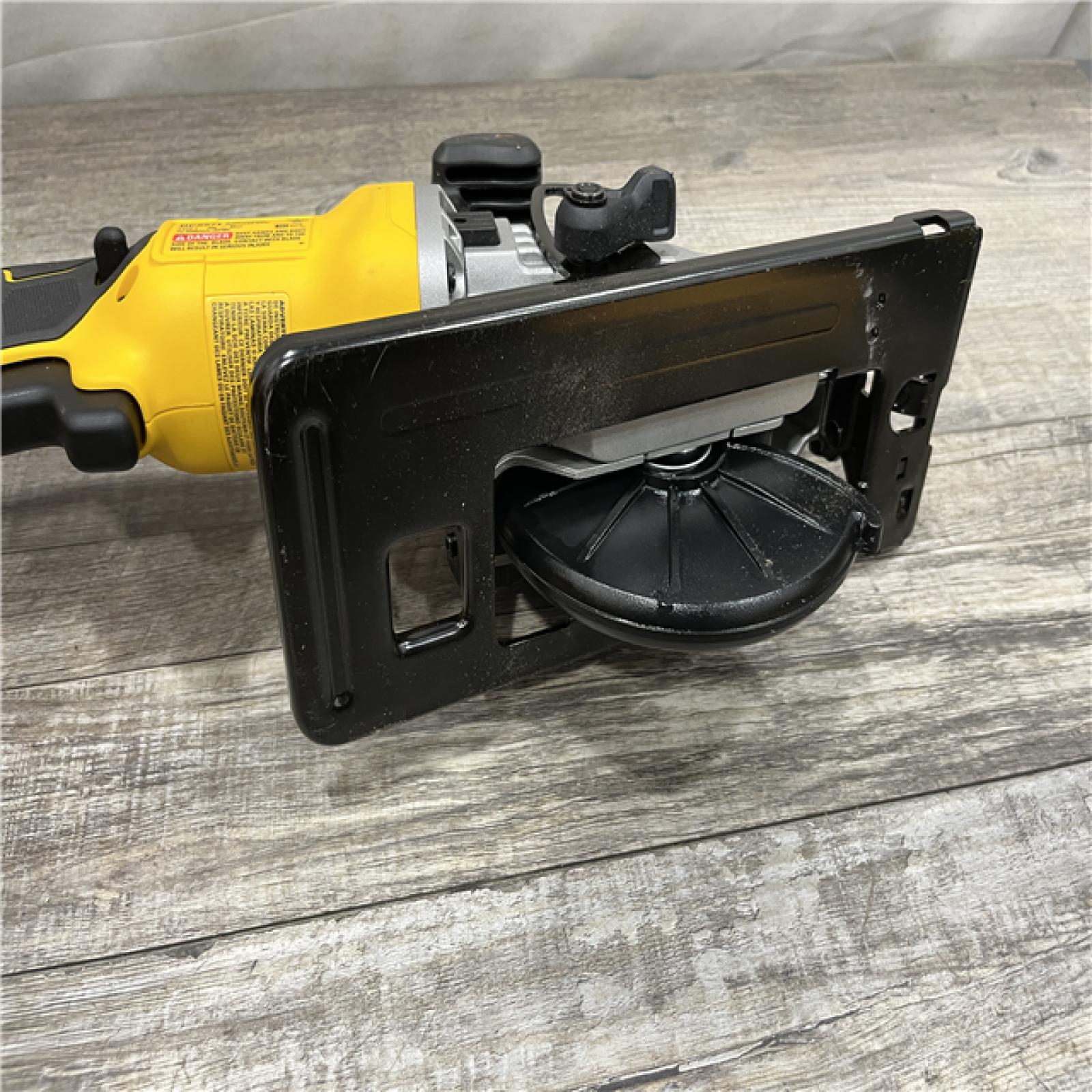 AS-IS DEWALT ATOMIC 20V MAX Cordless Brushless 4-1/2 in. Circular Saw (Tool Only)