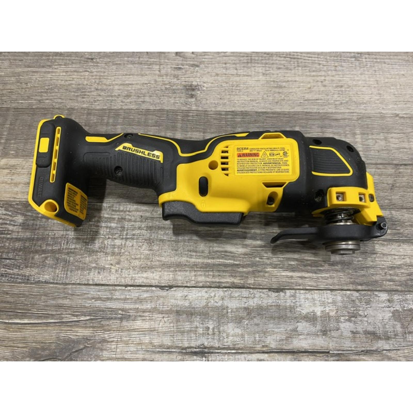 AS-IS DEWALT ATOMIC 20V MAX Cordless Brushless Oscillating Multi Tool Kit