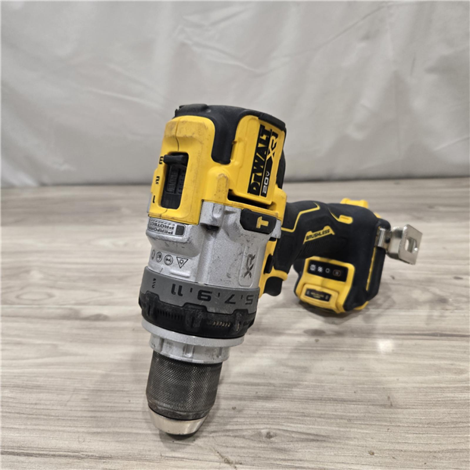 AS-IS DEWALT 20V XR Lithium-Ion Cordless Hammer Drill Kit