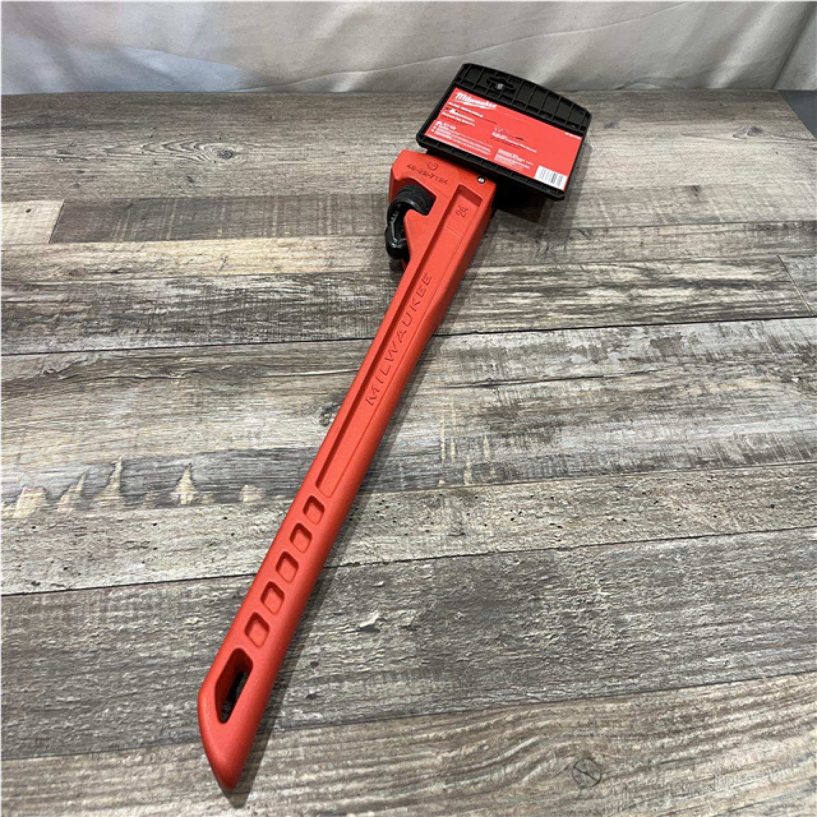 NEW - Milwaukee 24 in. Steel Pipe Wrench