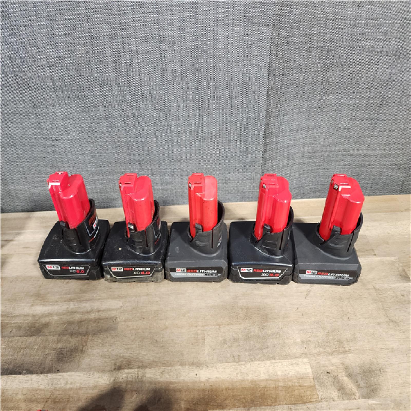 HOUSTON LOCATION - AS-IS MILWAUKEE BATTERY PACK QTY - 20