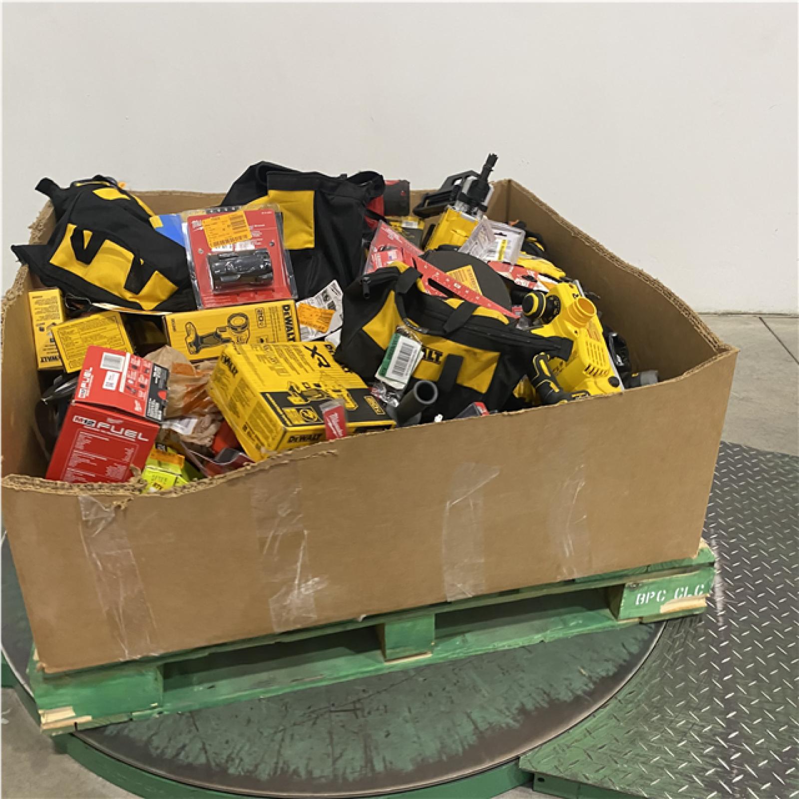 Dallas Location - As-Is Tool Pallet