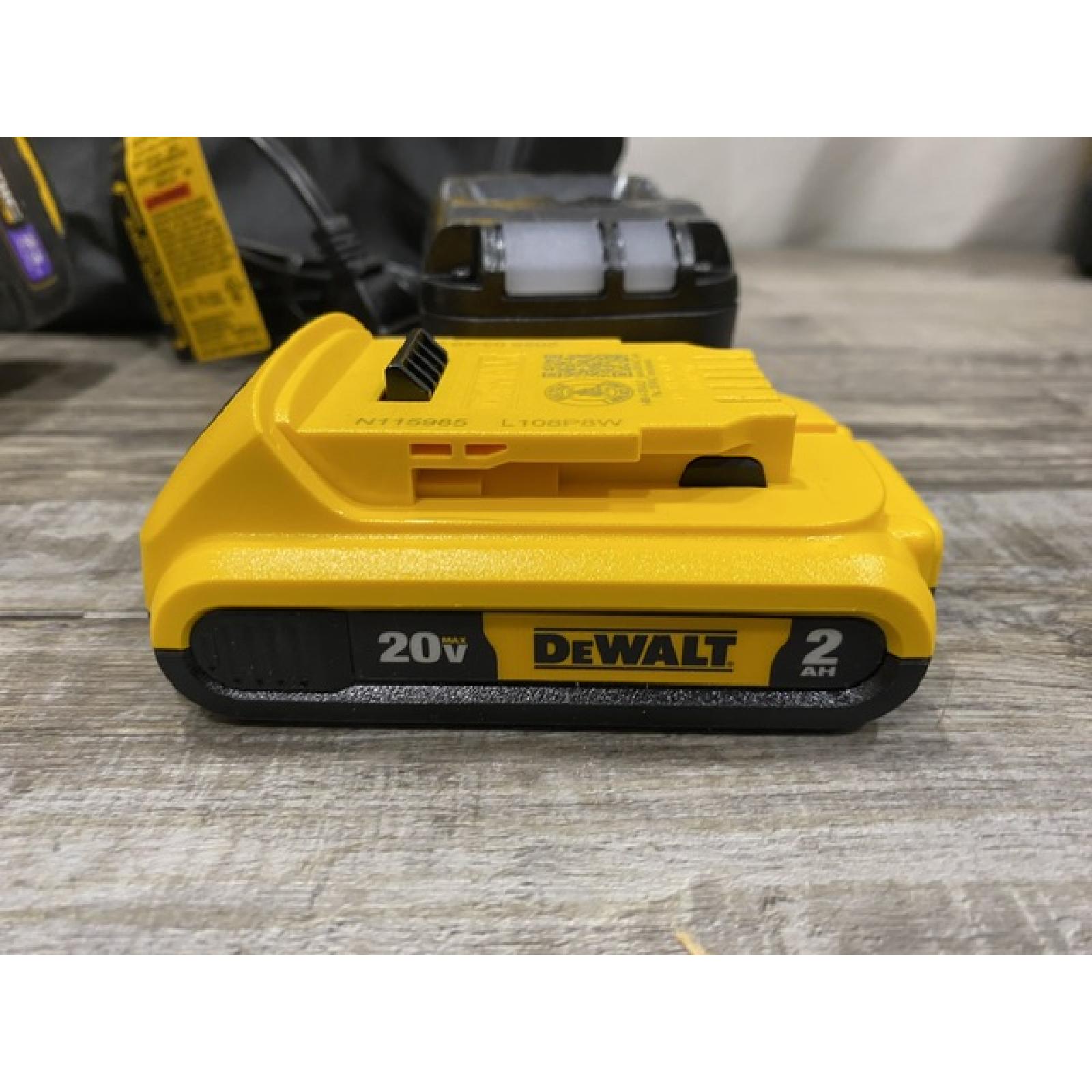 AS-IS DEWALT ATOMIC 20V MAX Lithium Ion Cordless 23 Gauge Pin Nailer Kit
