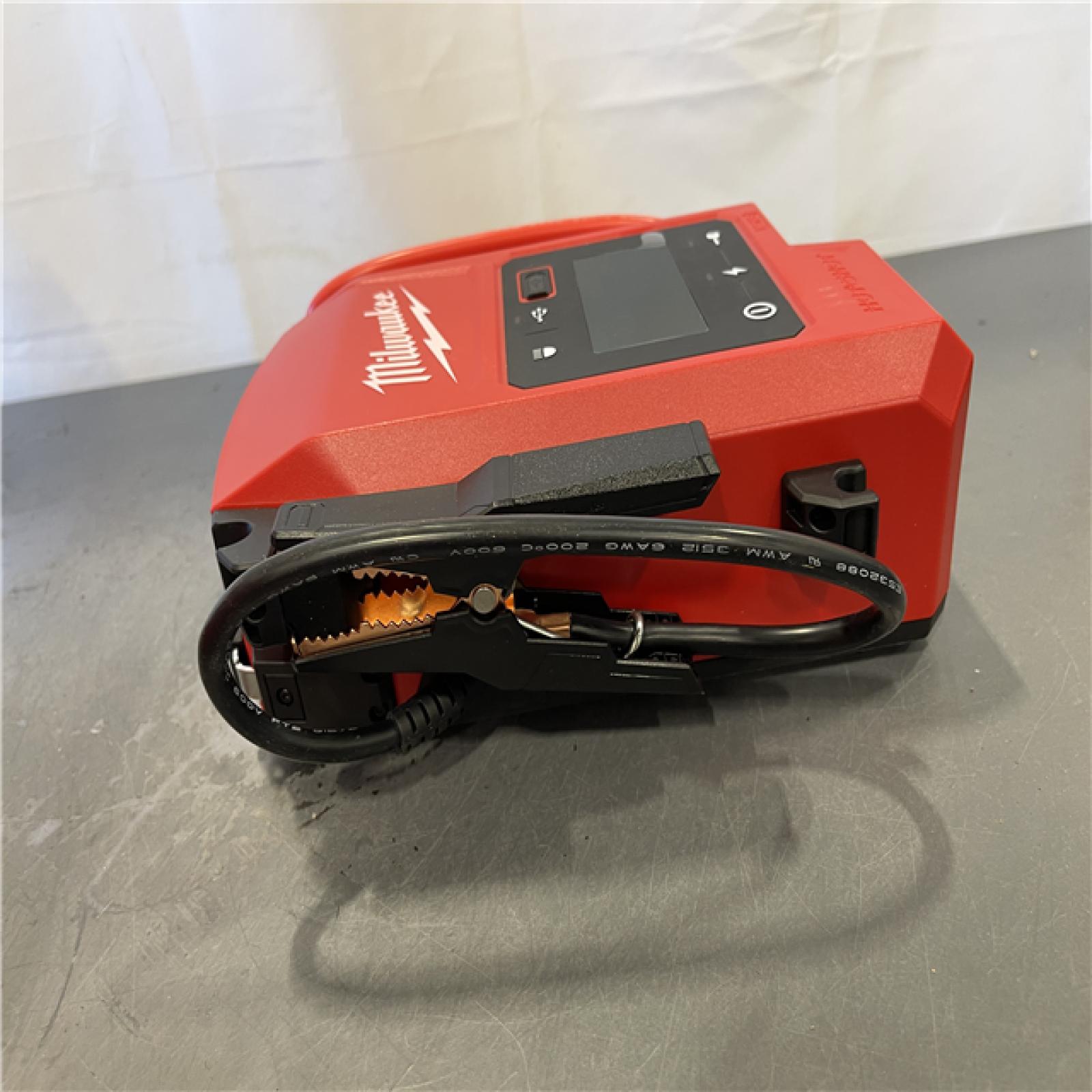 AS-IS - Milwaukee M18 18V Lithium-Ion Cordless 2000 Peak Amp HOTSHOT Jump Starter