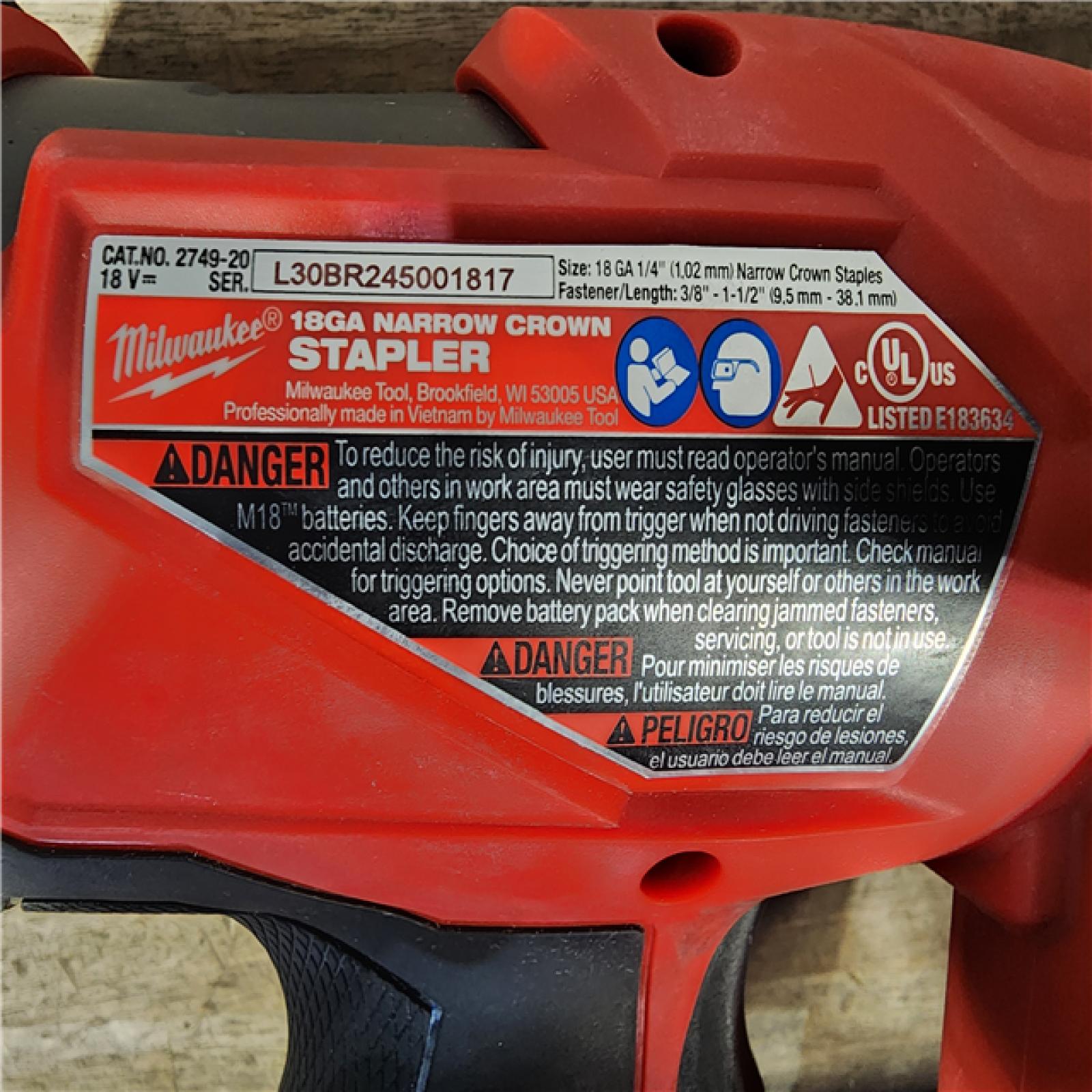 HOUSTON LOCATION - AS-IS MILWAUKEE FUEL 18V Cordless 18-Gauge 1/4 in. Narrow Crown Stapler (Tool-Only)