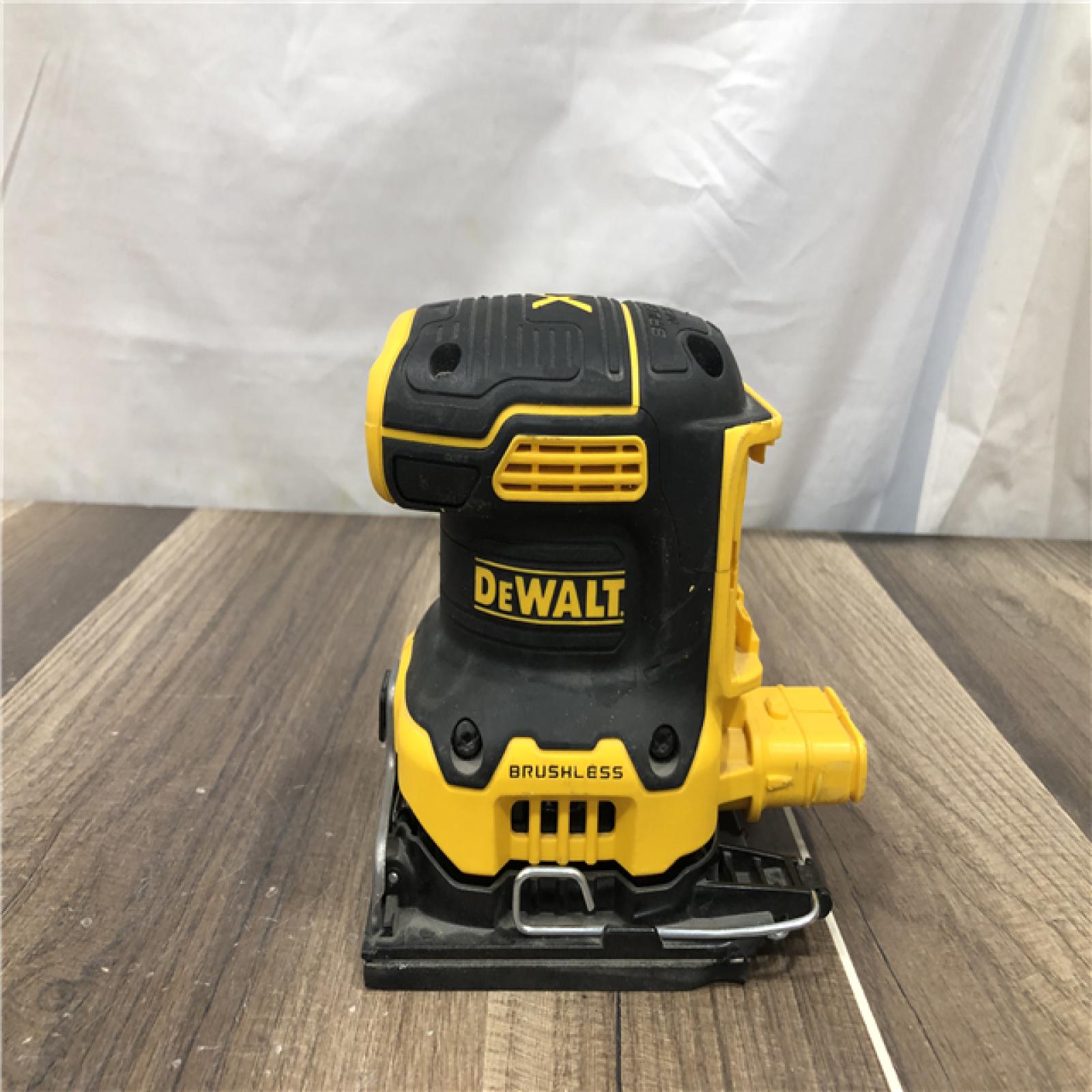 AS-IS DEWALT 20V MAX XR Cordless Brushless 1/4 Sheet Variable Speed Sander (Tool Only)