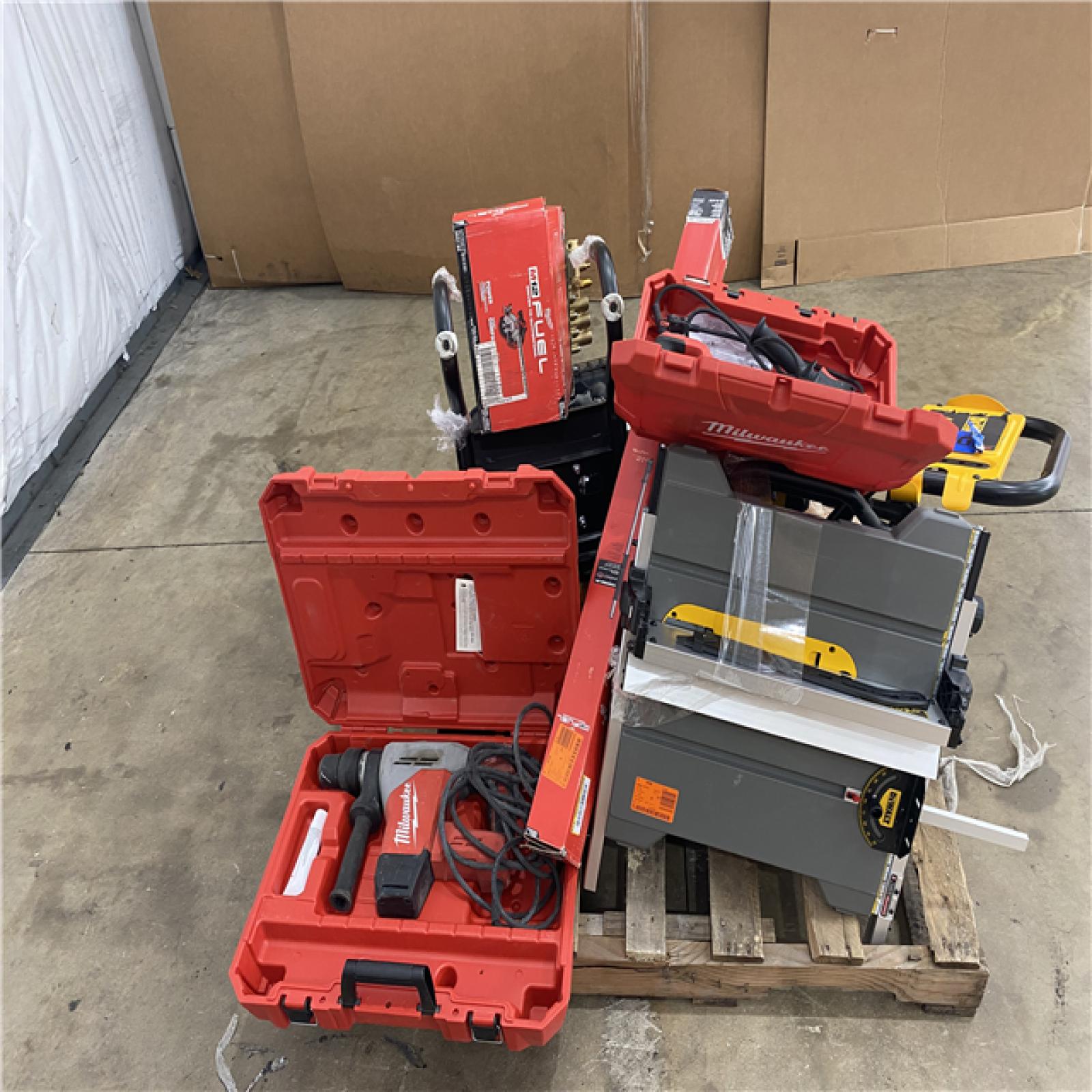 Houston Location AS IS - Tool Pallet