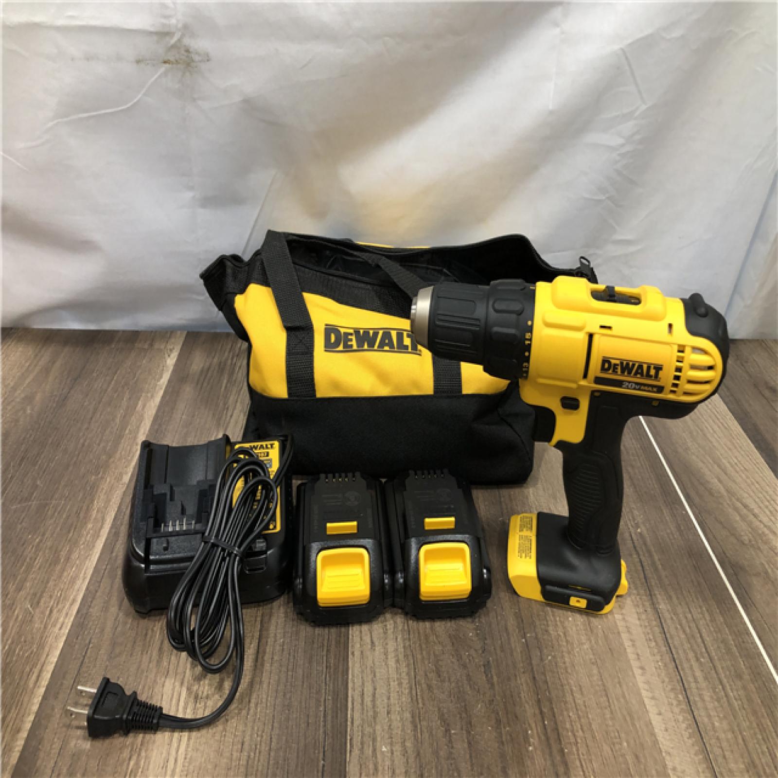 AS-IS DEWALT 20V MAX Cordless 1/2 in. Drill/Driver Kit
