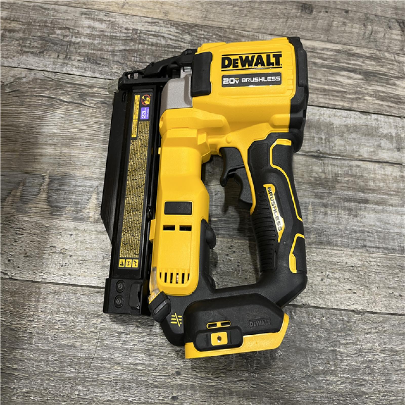 AS-IS DEWALT ATOMIC 20V MAX Lithium Ion Cordless 23 Gauge Pin Nailer Kit