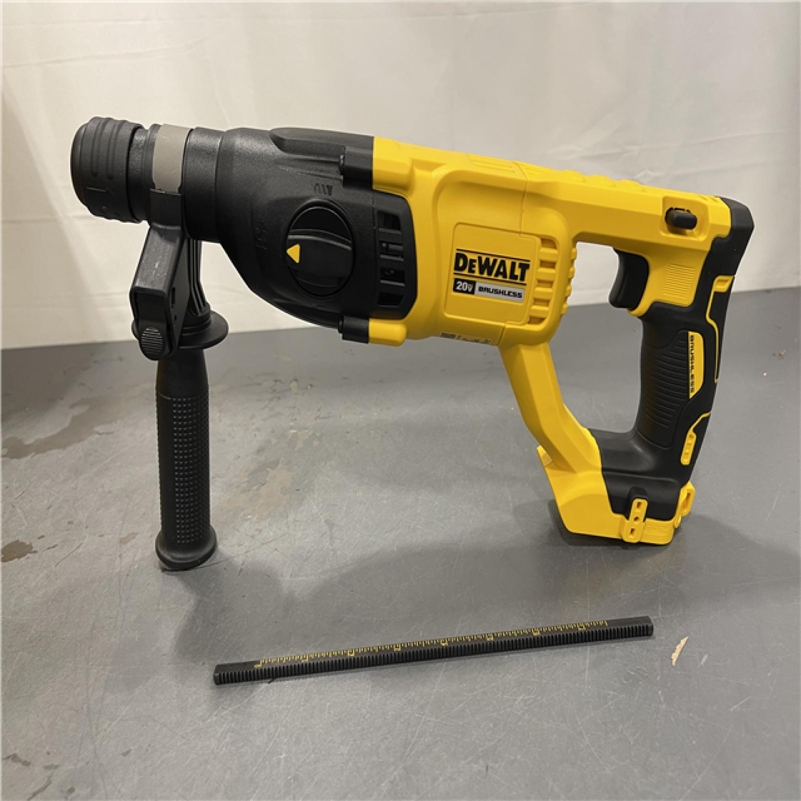 AS-IS - DeWalt 20V MAX Cordless Brushless 1 in. SDS Plus D-Handle Concrete and Masonry Rotary Hammer