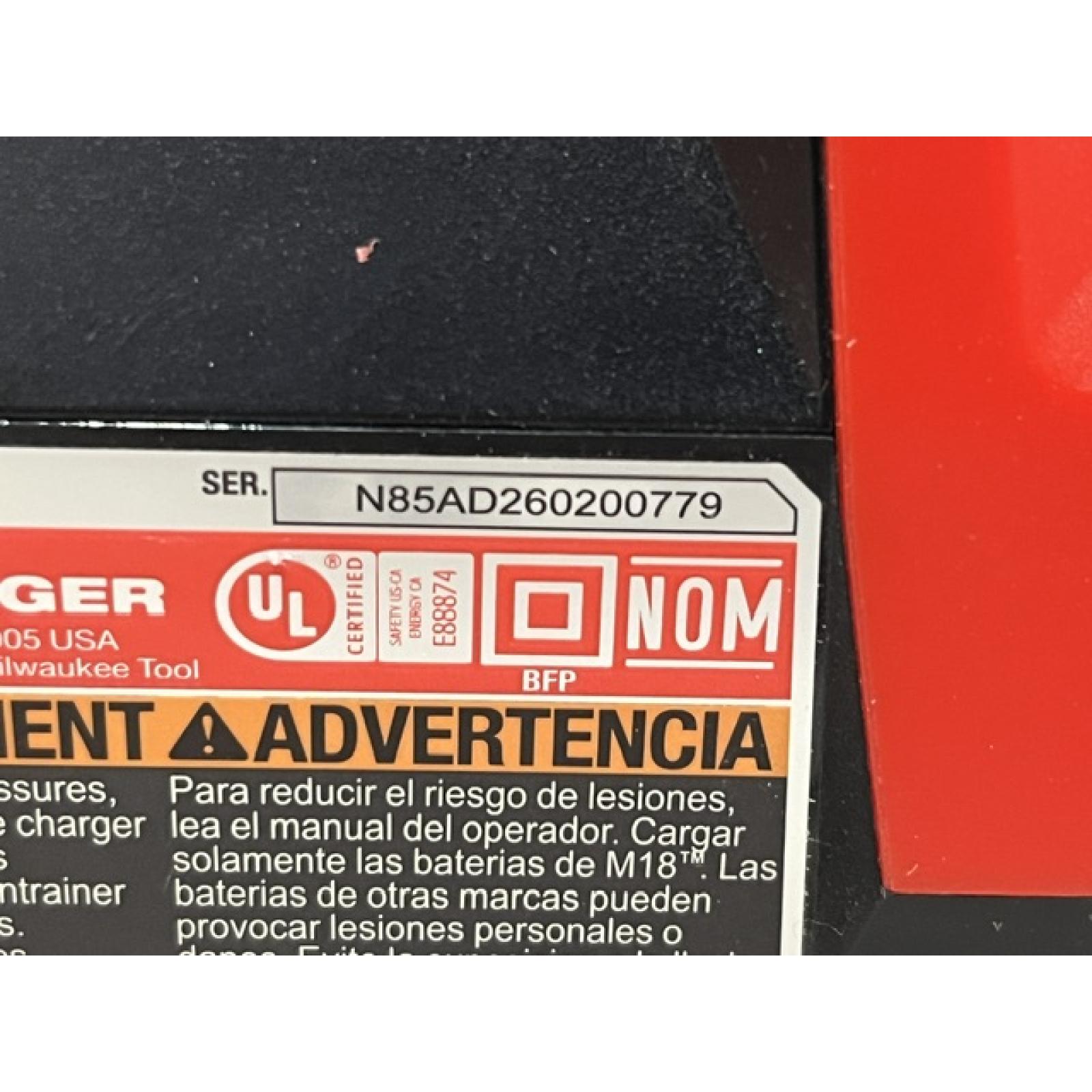 AS-IS Milwaukee 18V Dual Bay Simultaneous Super Charger (Tool-Only)