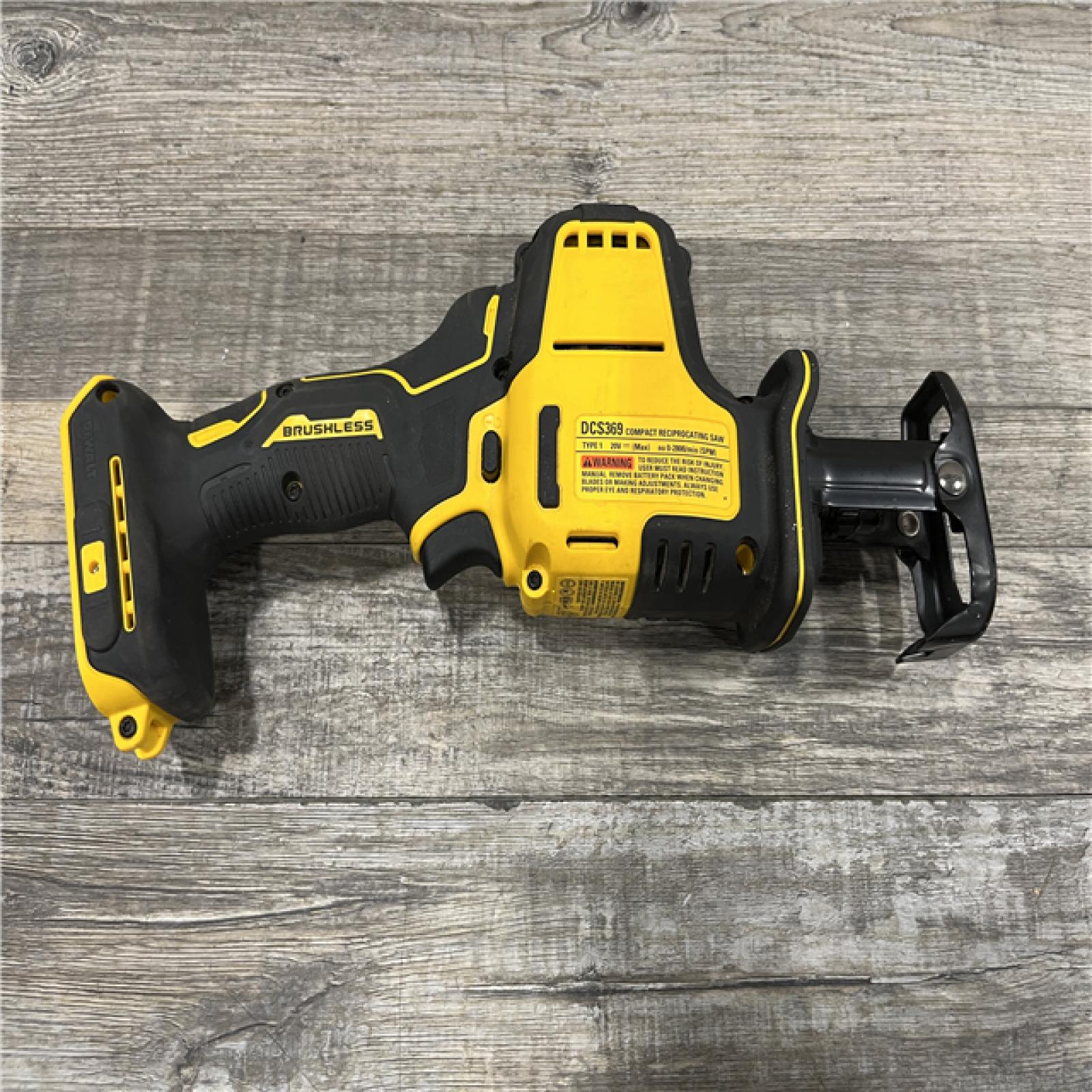 AS-IS DEWALT Atomic 20-Volt Maximum Cordless Brushless Compact Reciprocating Saw Kit