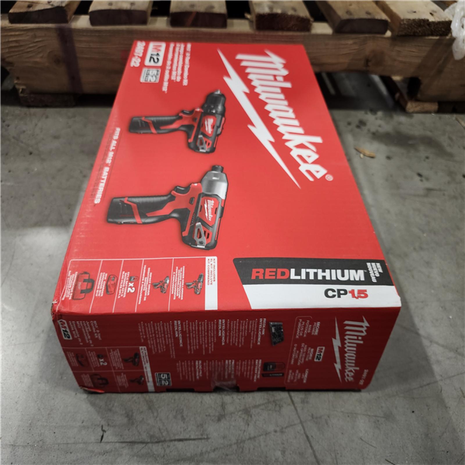 NEW! -  Milwaukee M12 12V Lithium-Ion Cordless Hammer Drill/Impact Driver Combo Kit (2-Tool) with (2) 1.5Ah Batteries  Charger & Bag