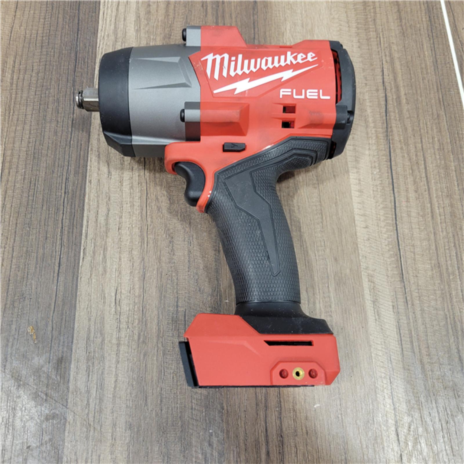 AS-IS  Milwaukee M18 1/2 in. Cordless Brushless High Torque Impact Wrench Kit (Battery & Charger)