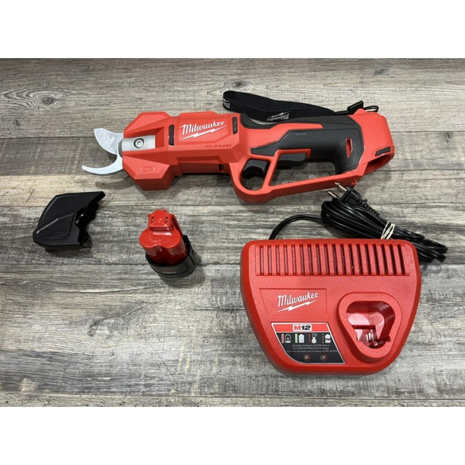 AS-IS Milwaukee 12V Cordless Brushless Pruner Shears Kit