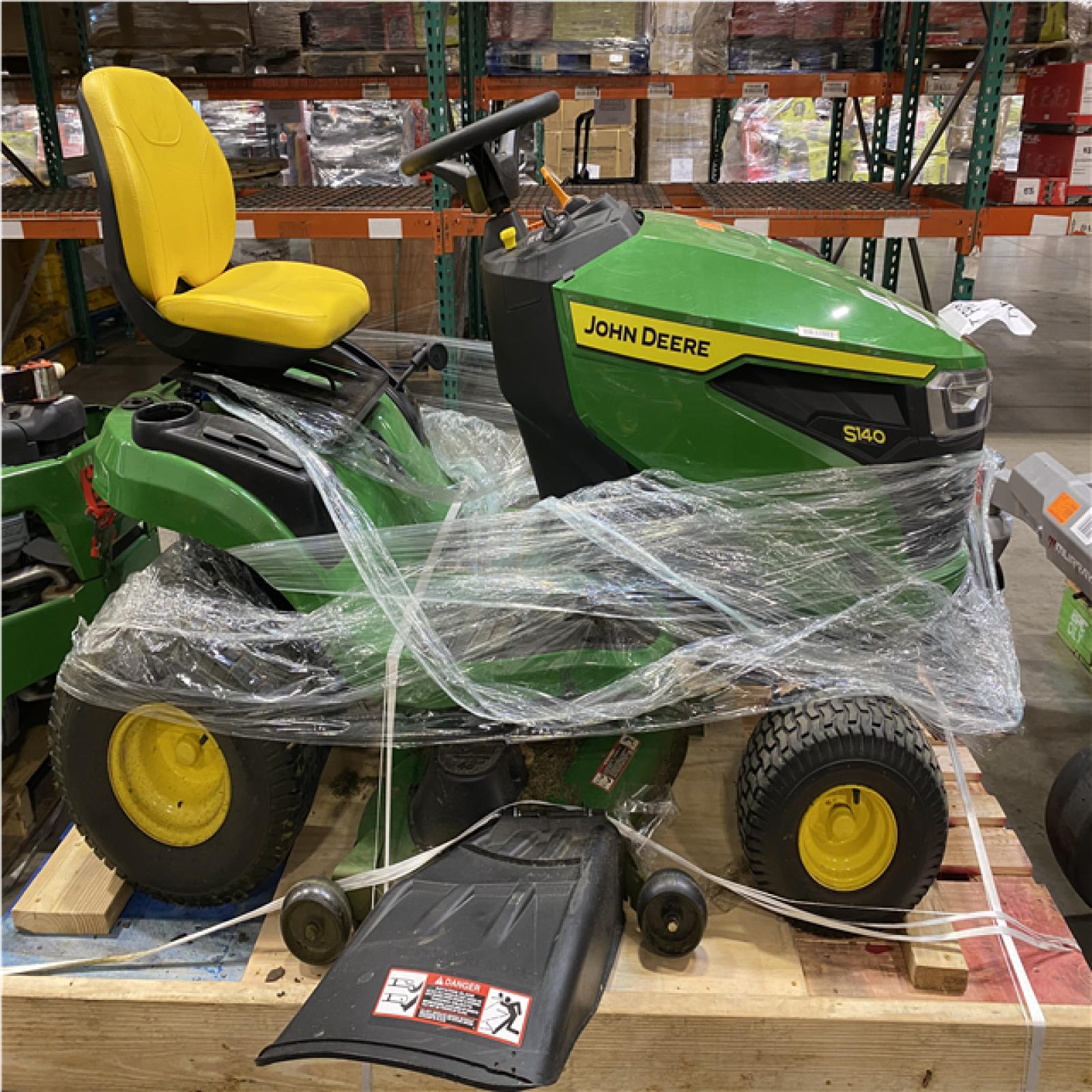 Dallas Location - As-Is John Deere S140 48-in 22 -HP V-twin Gas Lawn tractor