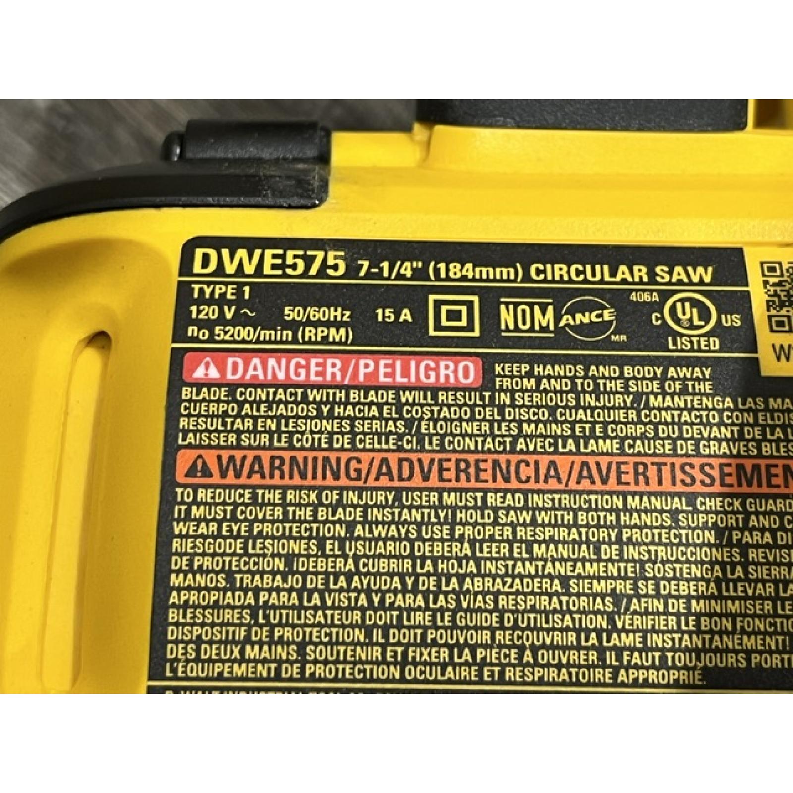 AS-IS DEWALT 15 Amp Corded 7-1/4 in. Lightweight Circular Saw