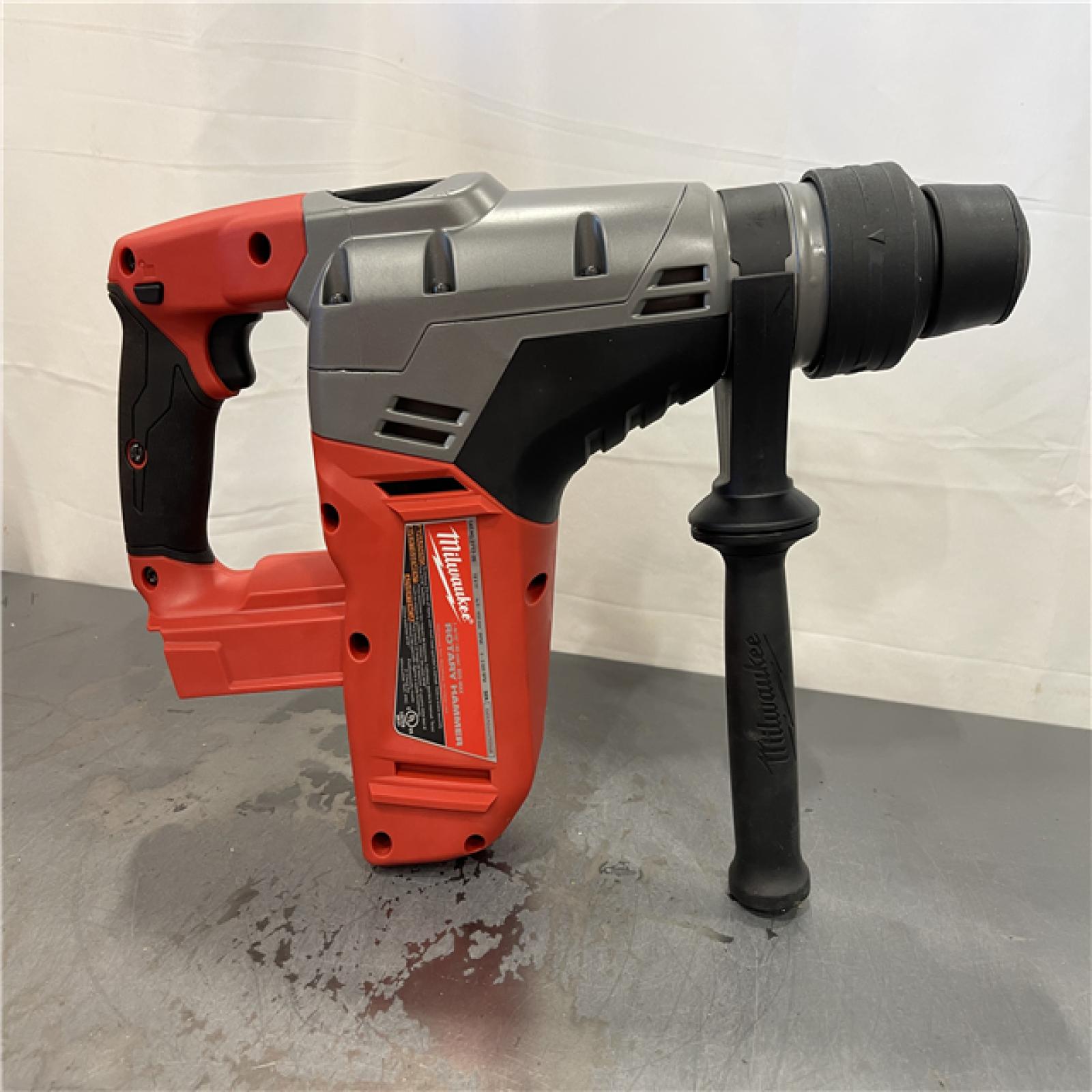 AS-IS - Milwaukee FUEL 18V Lithium-Ion Brushless Cordless 1-9/16 in. SDS-Max Rotary Hammer