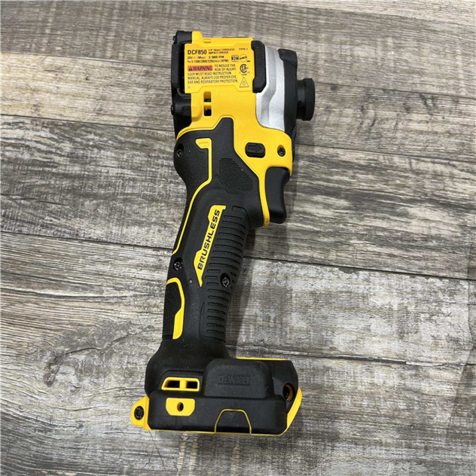 AS-IS DEWALT ATOMIC 20V MAX Lithium-Ion Cordless 1/4 in. Brushless Impact Driver Kit