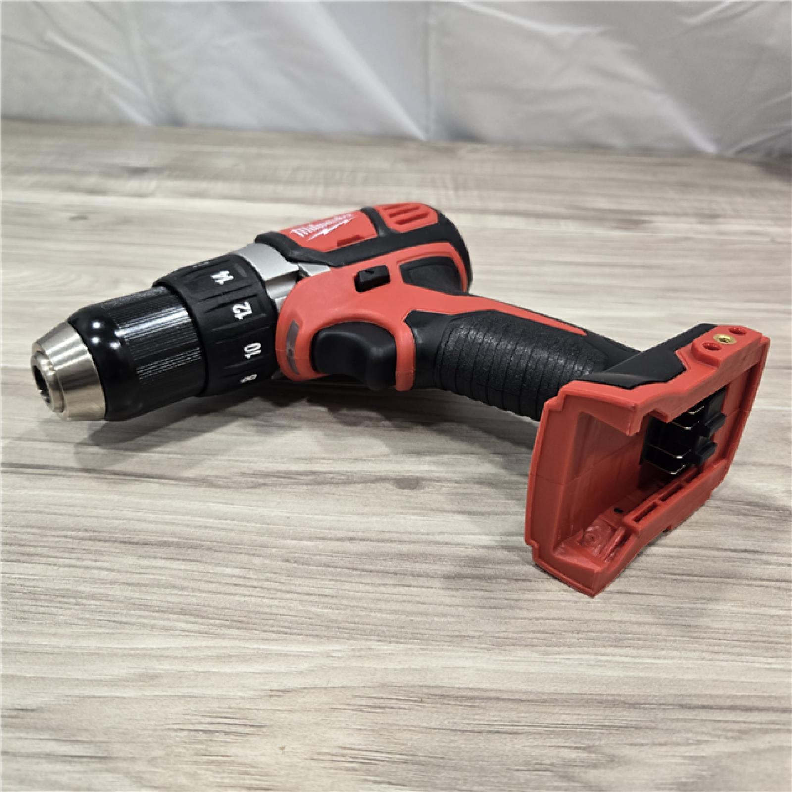 LIKE NEW- Milwaukee 18V Cordless Brushed 2 Tool Drill/Driver and Impact Driver Kit