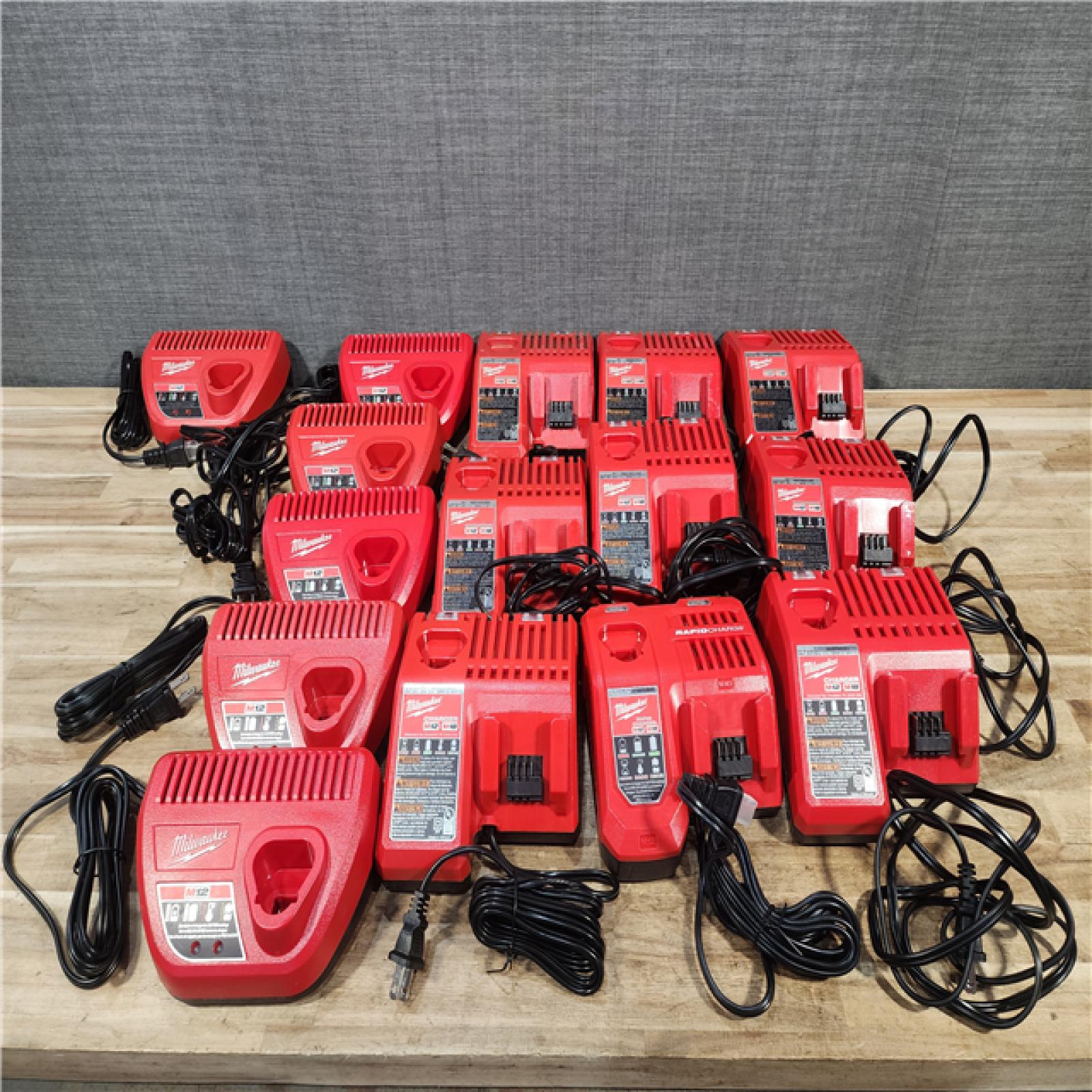 HOUSTON LOCATION - AS - IS MILWAUKEE BATTERY CHARGER PACK QTY - 15