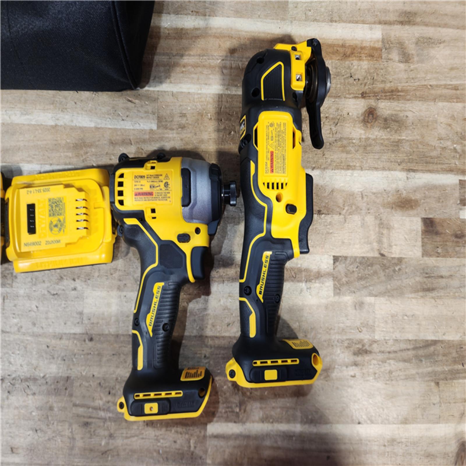 HOUSTON LOCATION - AS - IS DEWALT ATOMIC 20-Volt Lithium-Ion Cordless Brushless (2-Tool) Combo Kit
