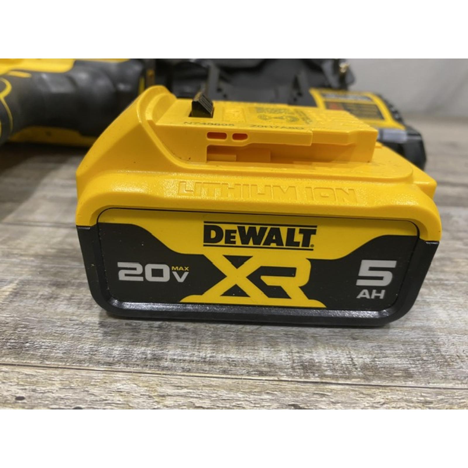 AS-IS DEWALT 20V MAX Lithium-Ion Cordless 1/2 in. Impact Wrench Kit