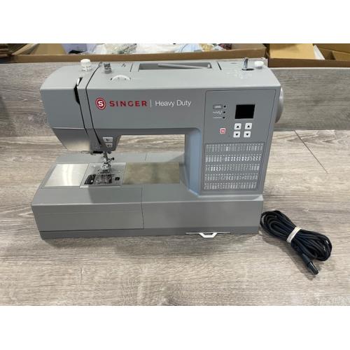 SINGER® Heavy Duty 6600 Sewing Machine | 215 Stitch Options | LCD Display | Buttonholes & Decorative Stitches | Perfect for DIY & Professional Sewing