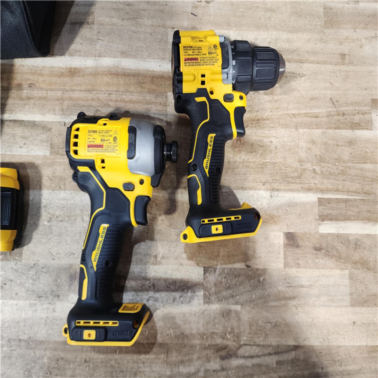 HOUSTON LOCATION - AS - IS DEWALT ATOMIC 20-Volt MAX Lithium-Ion Cordless Combo Kit