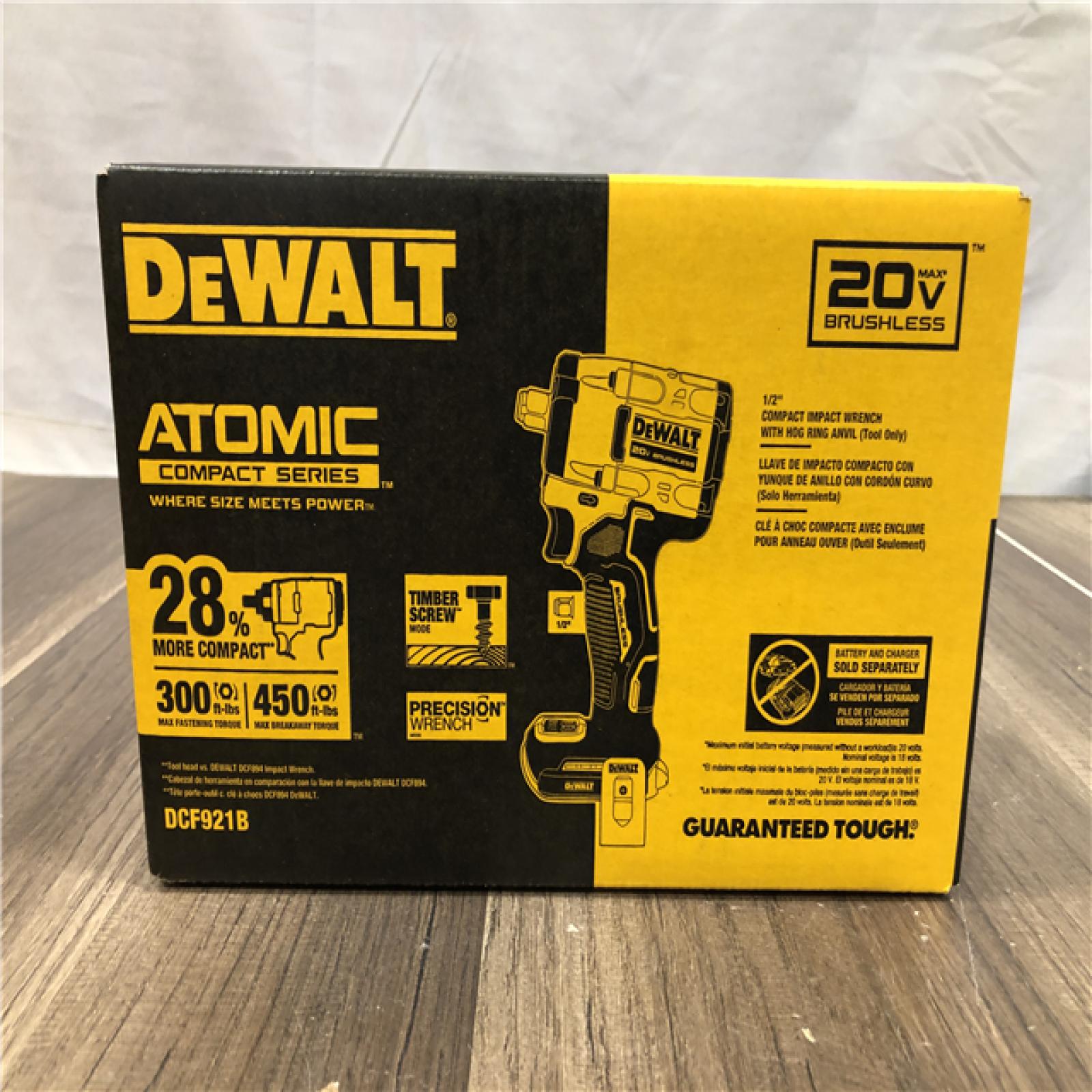 NEW- DEWALT ATOMIC 20V MAX Cordless Brushless 1/2 in. Variable Speed Impact Wrench (Tool Only)