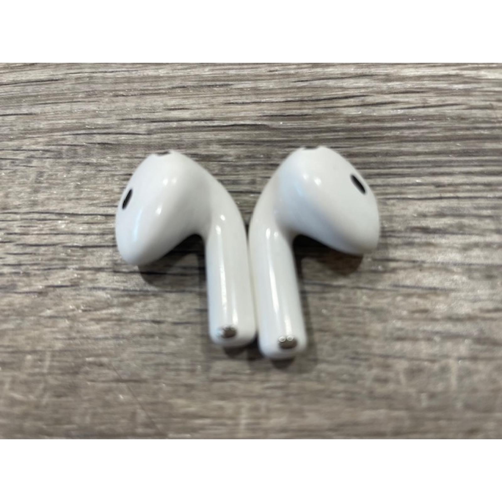 AS-IS Apple Airpods 4 Wireless Charging Case