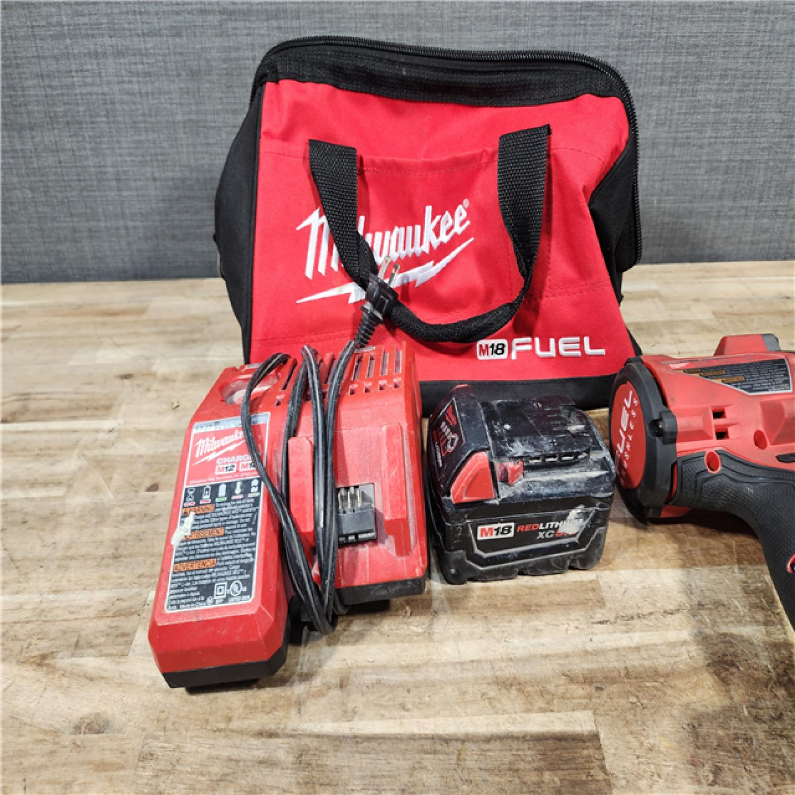 HOUSTON LOCATION - AS - IS Milwaukee M18 FUEL Brushless Cordless High-Torque 1/2 in. Impact Wrench W/Friction Ring Kit
